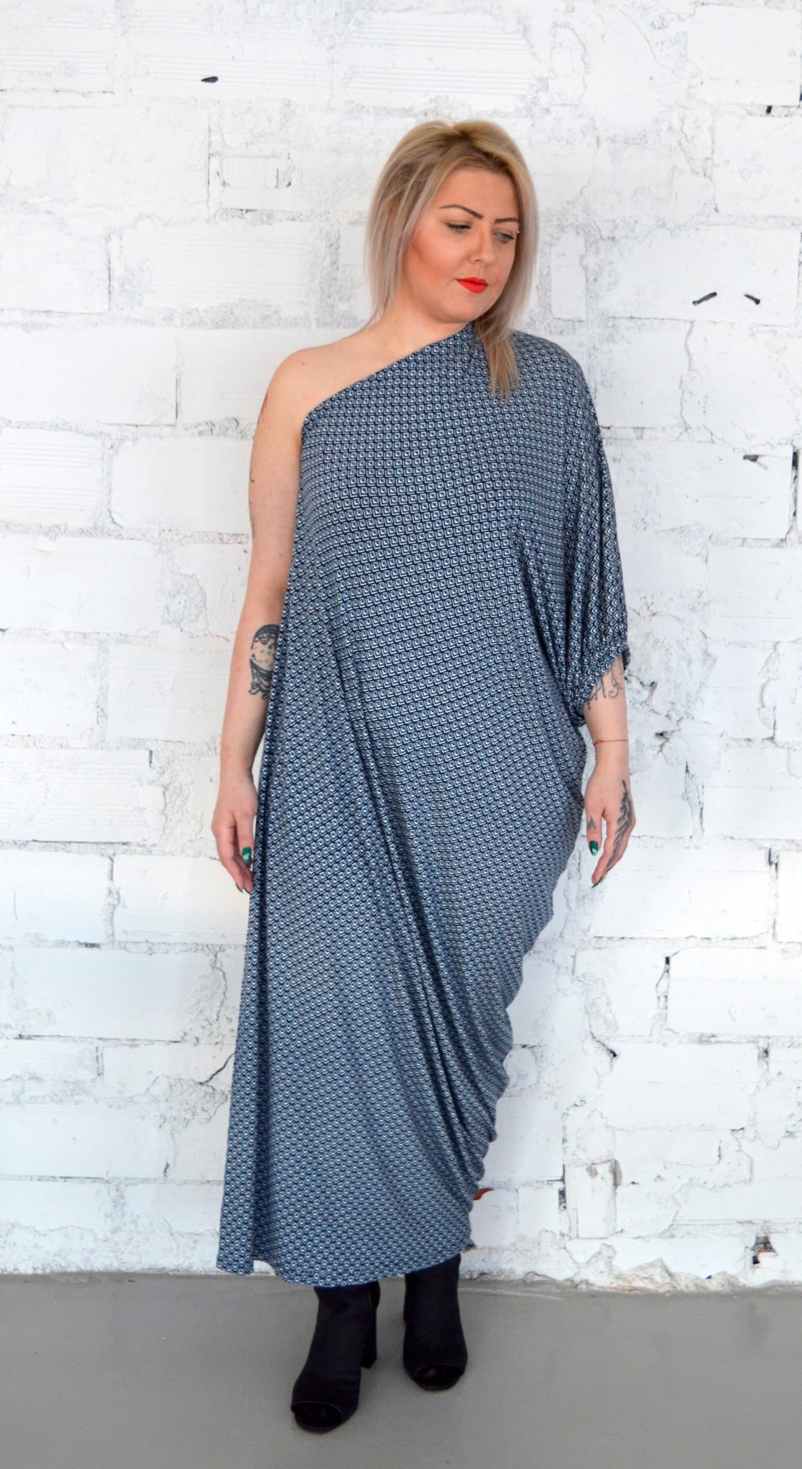 Women's Maxi Dress, Loose Dress, Abaya Dress,  Caftan Dress, One Size Dress, One Shoulder Dress