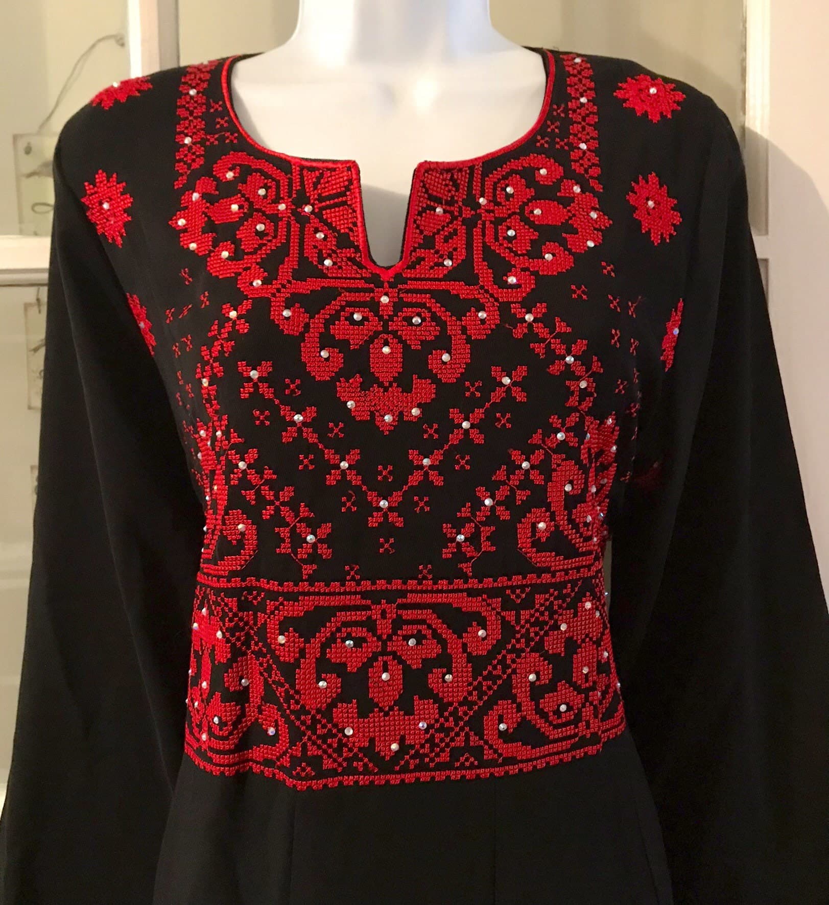 Black Dress / kaftan / Tobe / Thobe with beautiful Red Palestinian Cross Stitch / Embroidery