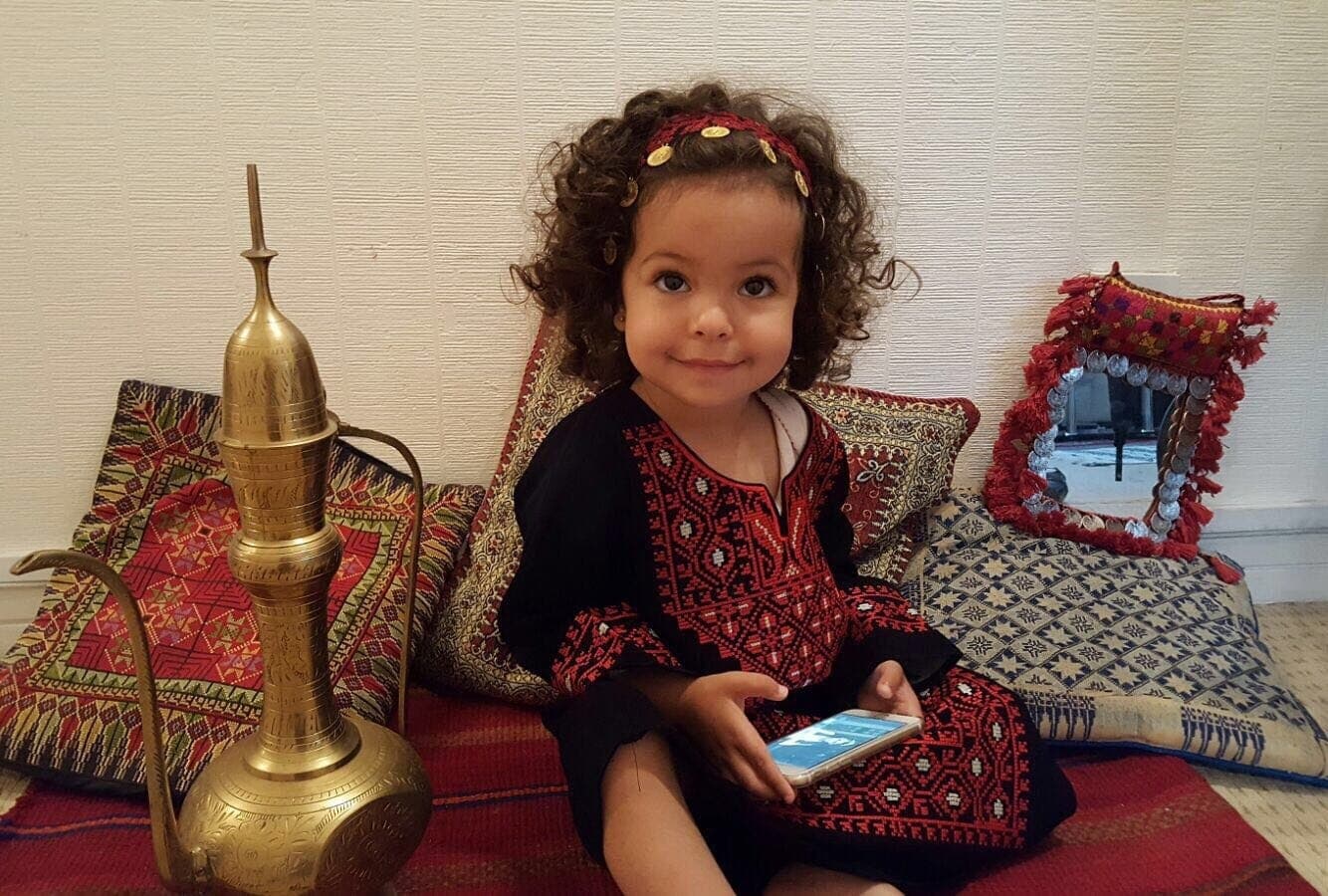 Girls traditional Palestinian dress / Thob / Thoub / Thoube with red embroidery / cross stitch