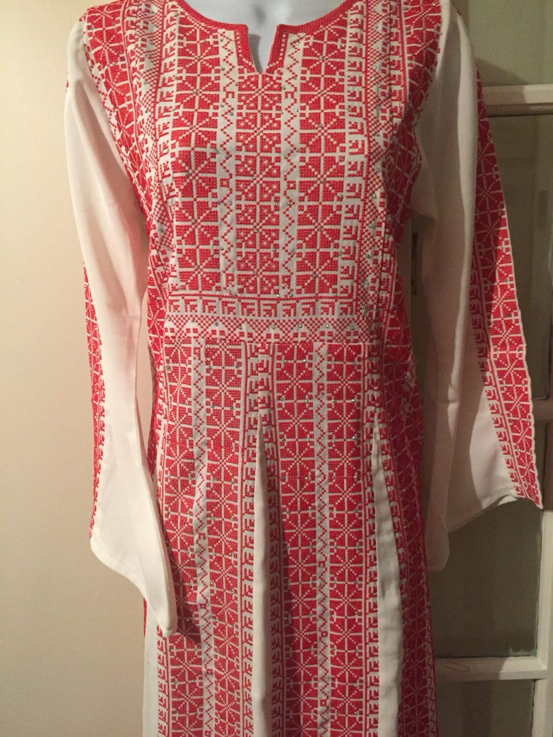 Stunning white dress / thobe / Abbaya / Kaftan with Red plaestinian embroidery - image 4