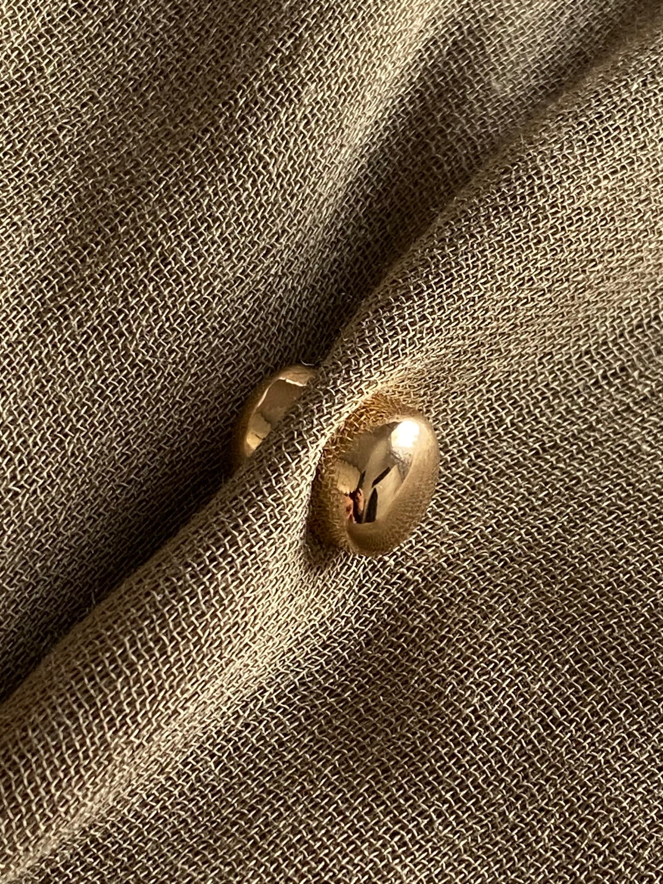 Metal hijab magnets in a chrome and matte finish. - image 3