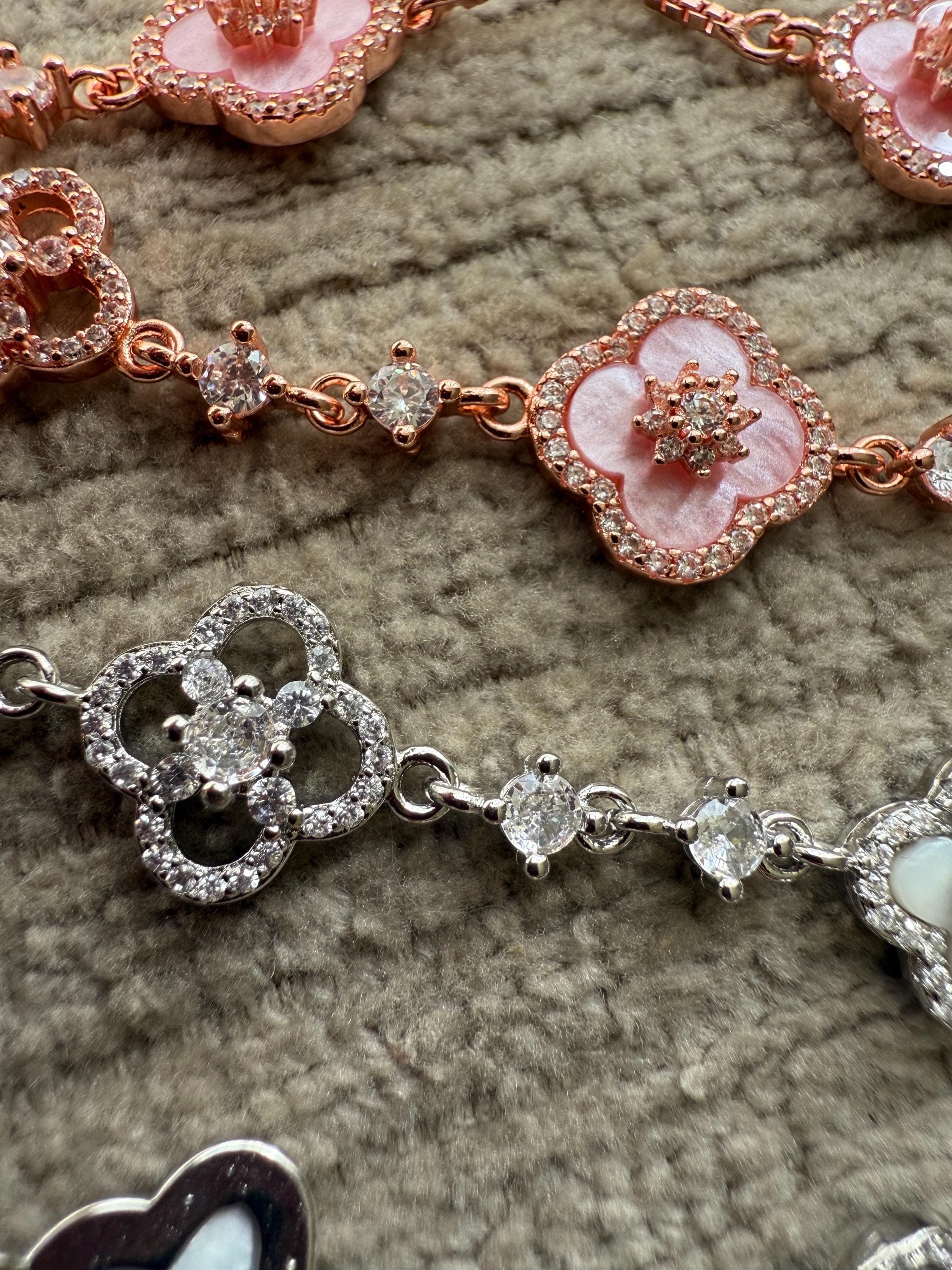 Clover flower bracelet - image 3
