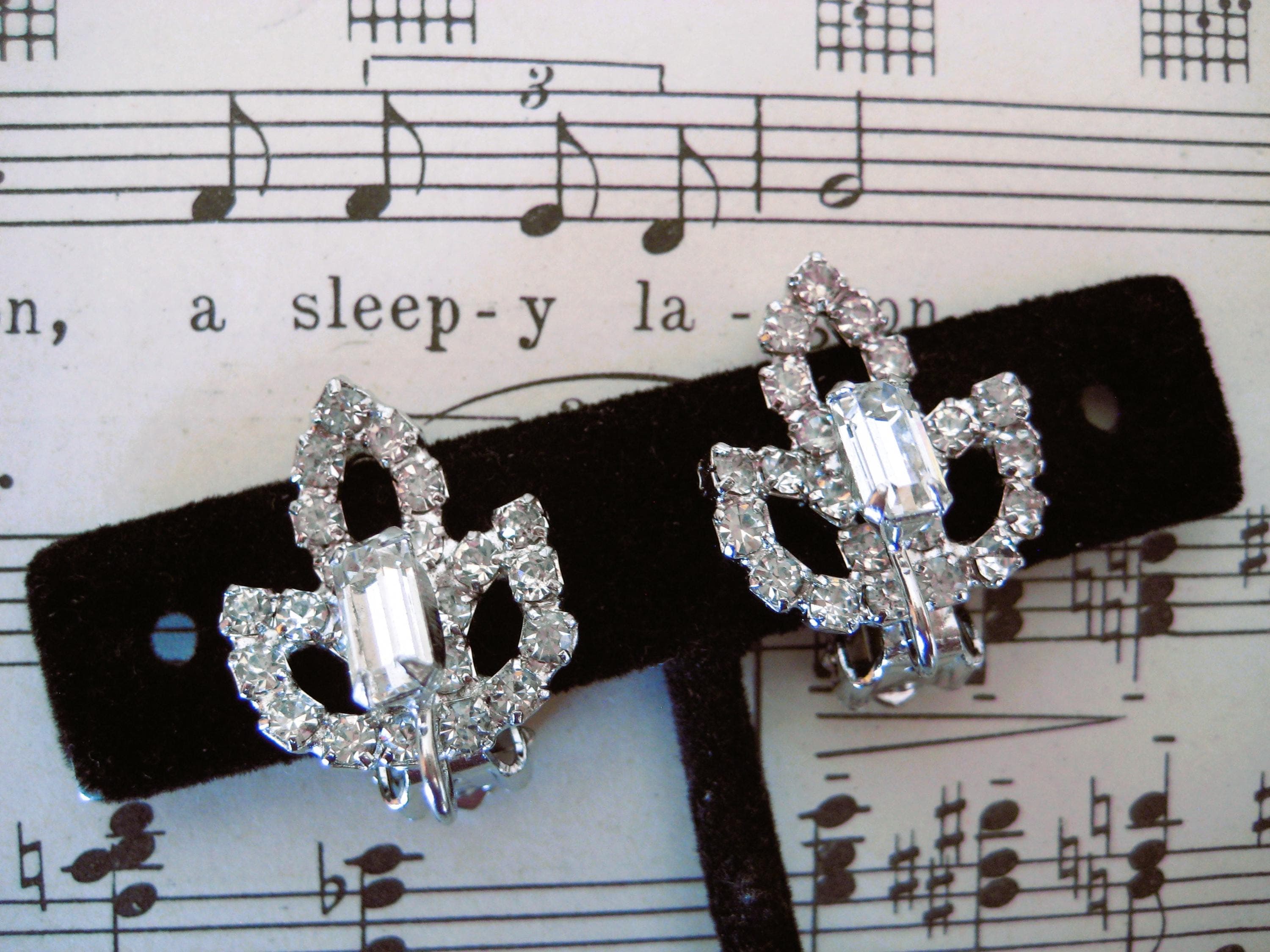 Clip-on Earrings, Rhinestones, Leaf Design, Silver Metal, Vintage Find - image 5