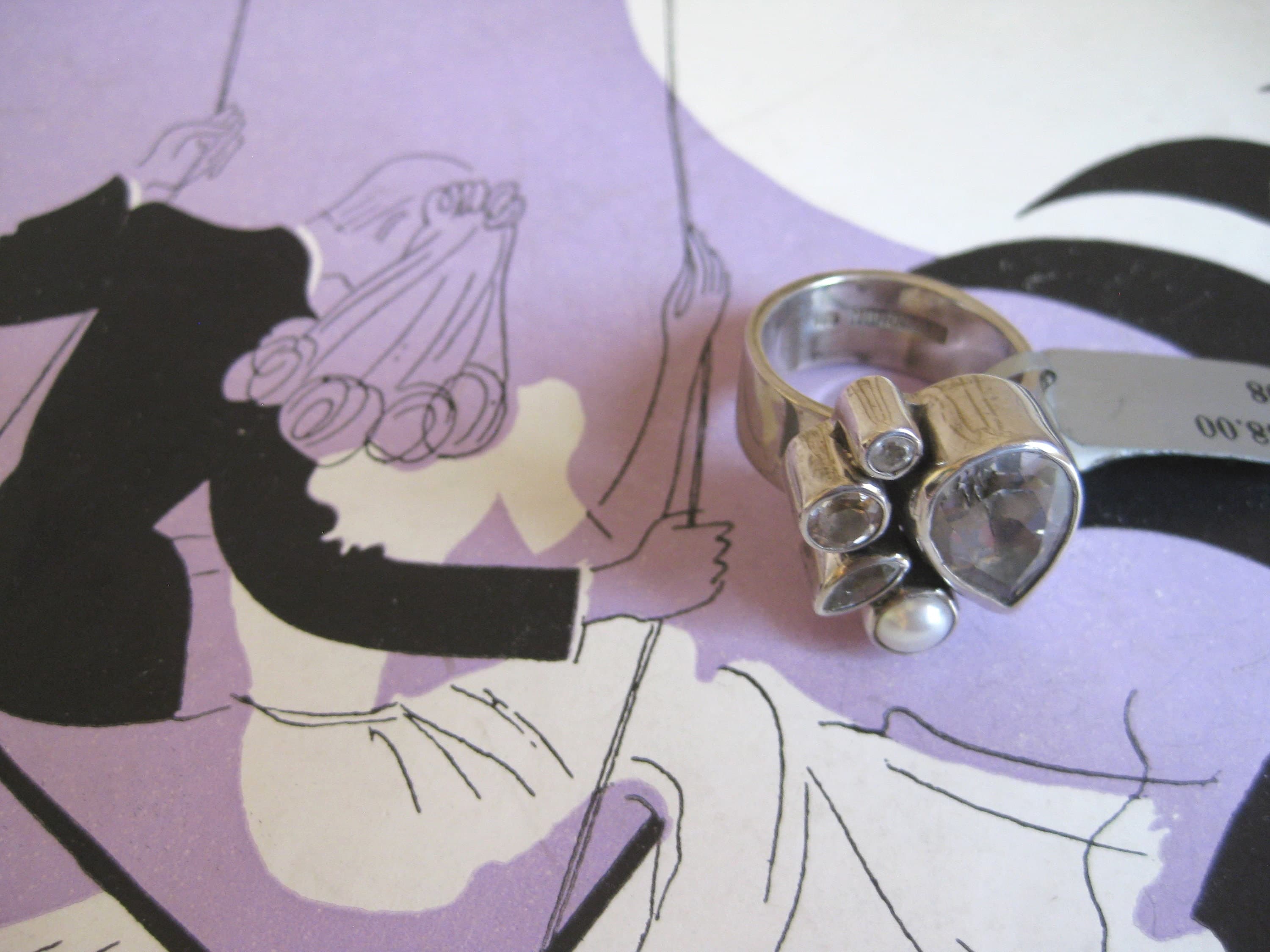 Cocktail Ring, Pear Shaped Jewel, Pearl & Rhinestones, Silver Setting, Estate Find - image 4