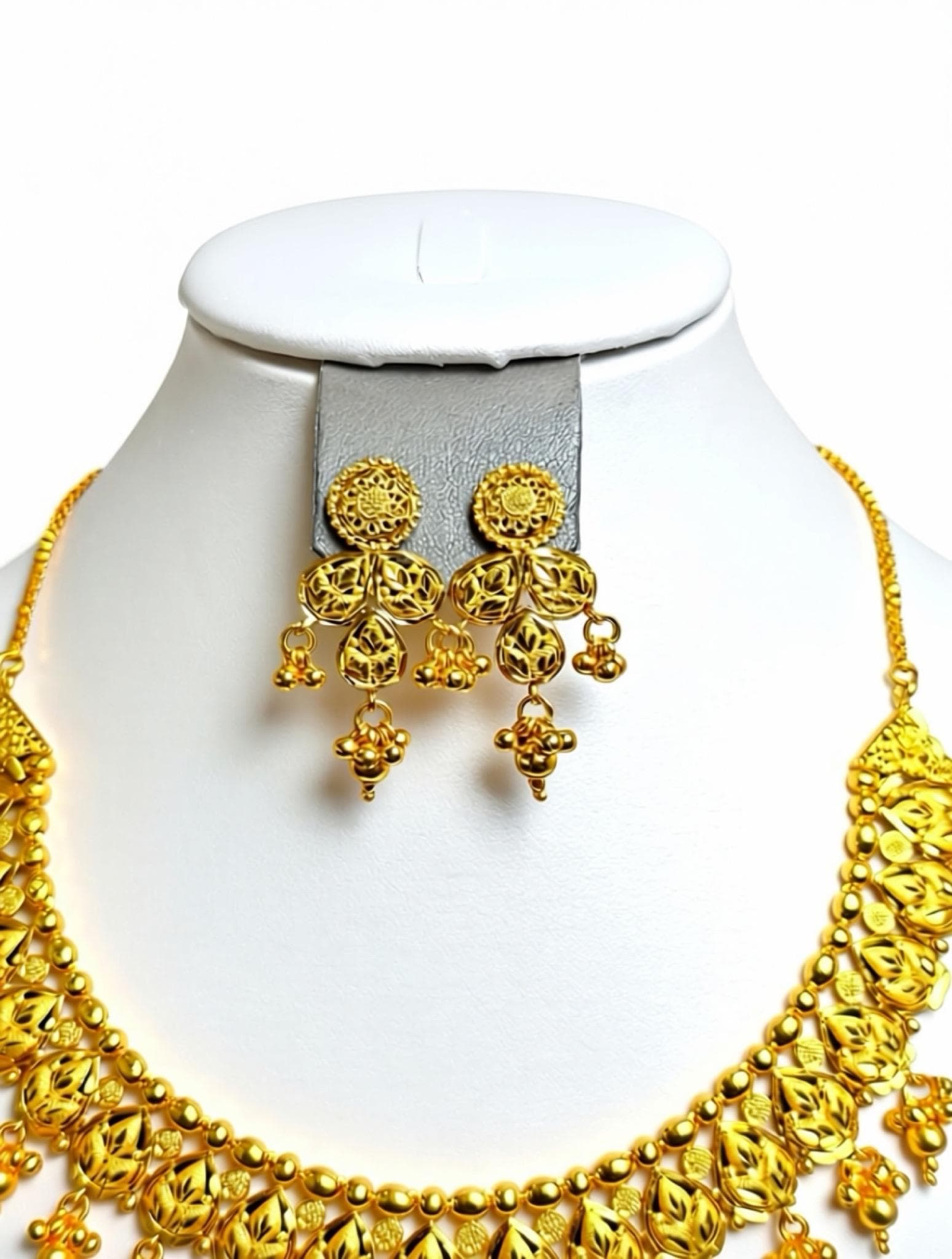 22k Gold Plated Necklace Earrings Set: Intricate Floral Design, Elegant Occasion Jewelry - image 4