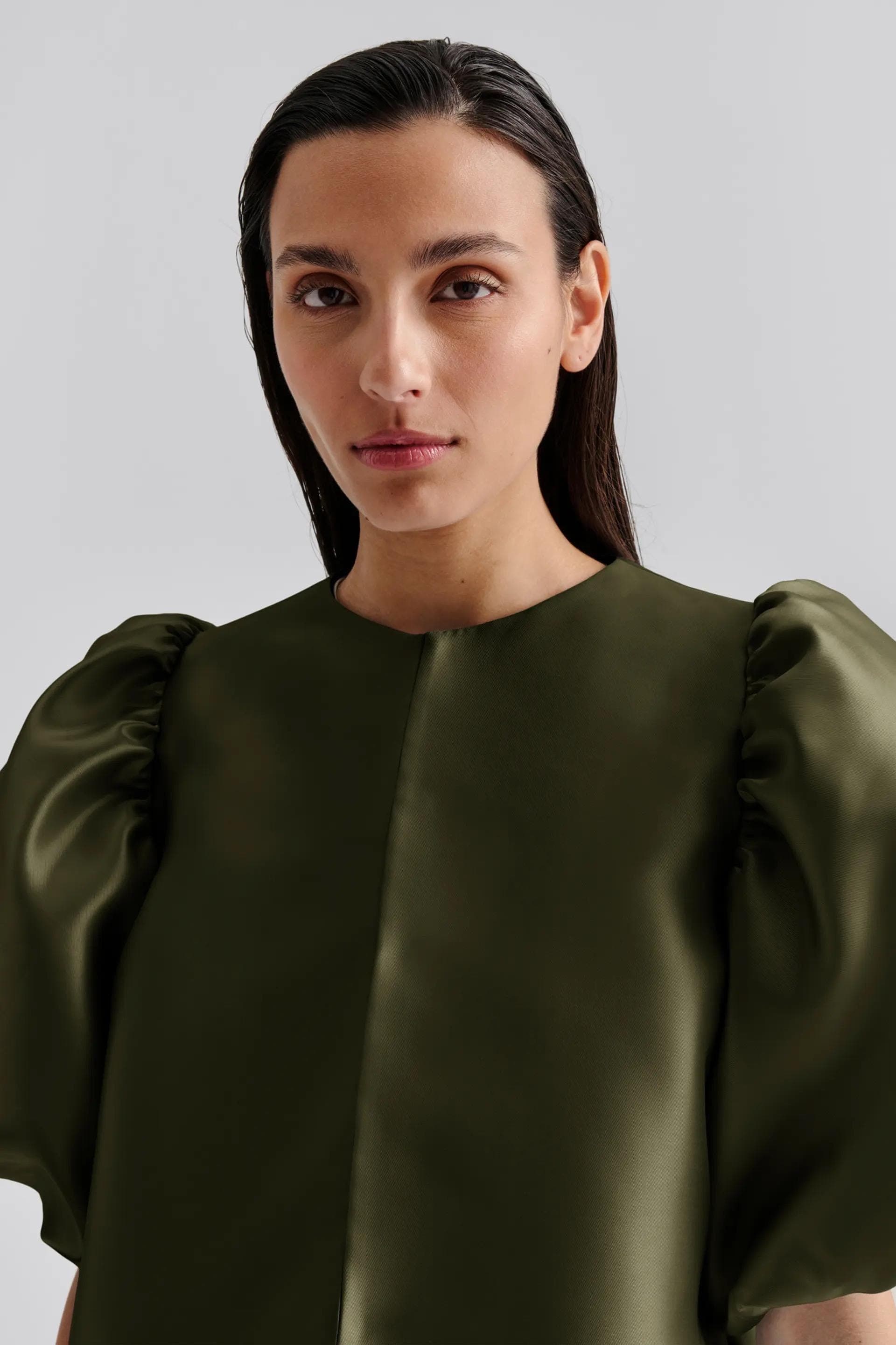 Blouse with pouf balloon sleeve in green | Modest Fashion | Elegant style | Women business outfit| Made to measure available |more colours