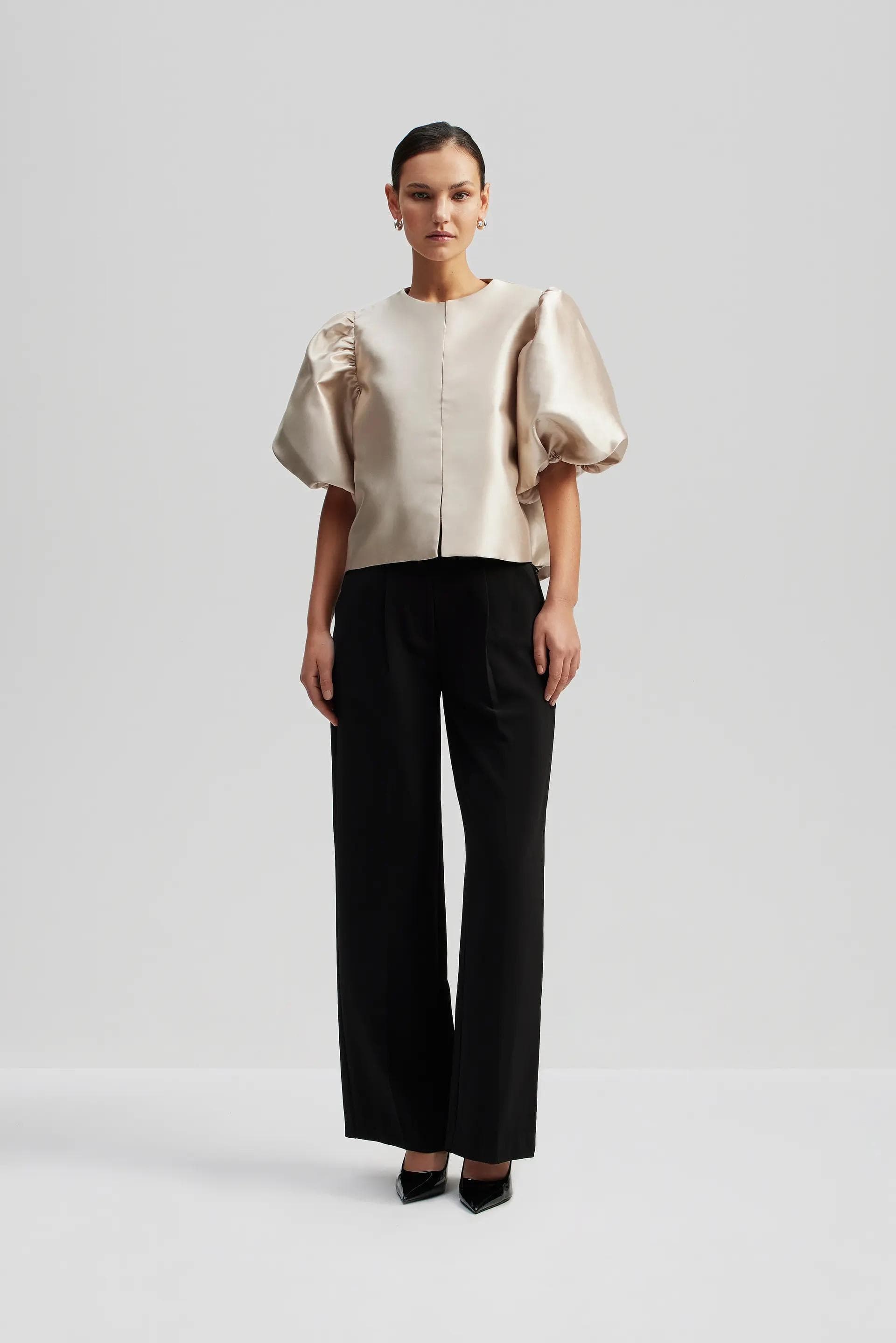 Blouse with pouf balloon sleeve in ecru | Modest Fashion | Elegant style | Women business outfit| Made to measure available |more colours