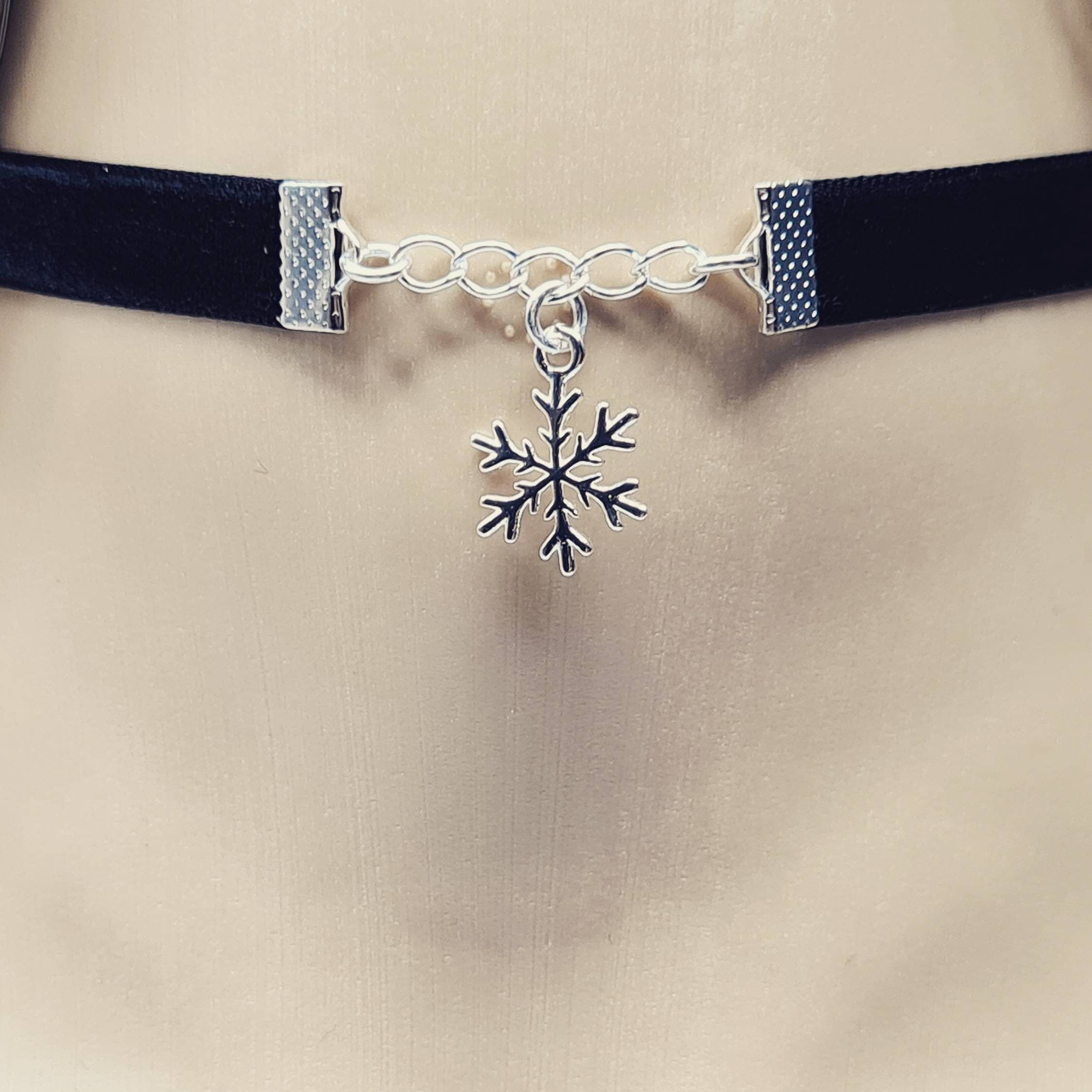Snowflake Drop Velvet Collar Choker Necklace - image 3