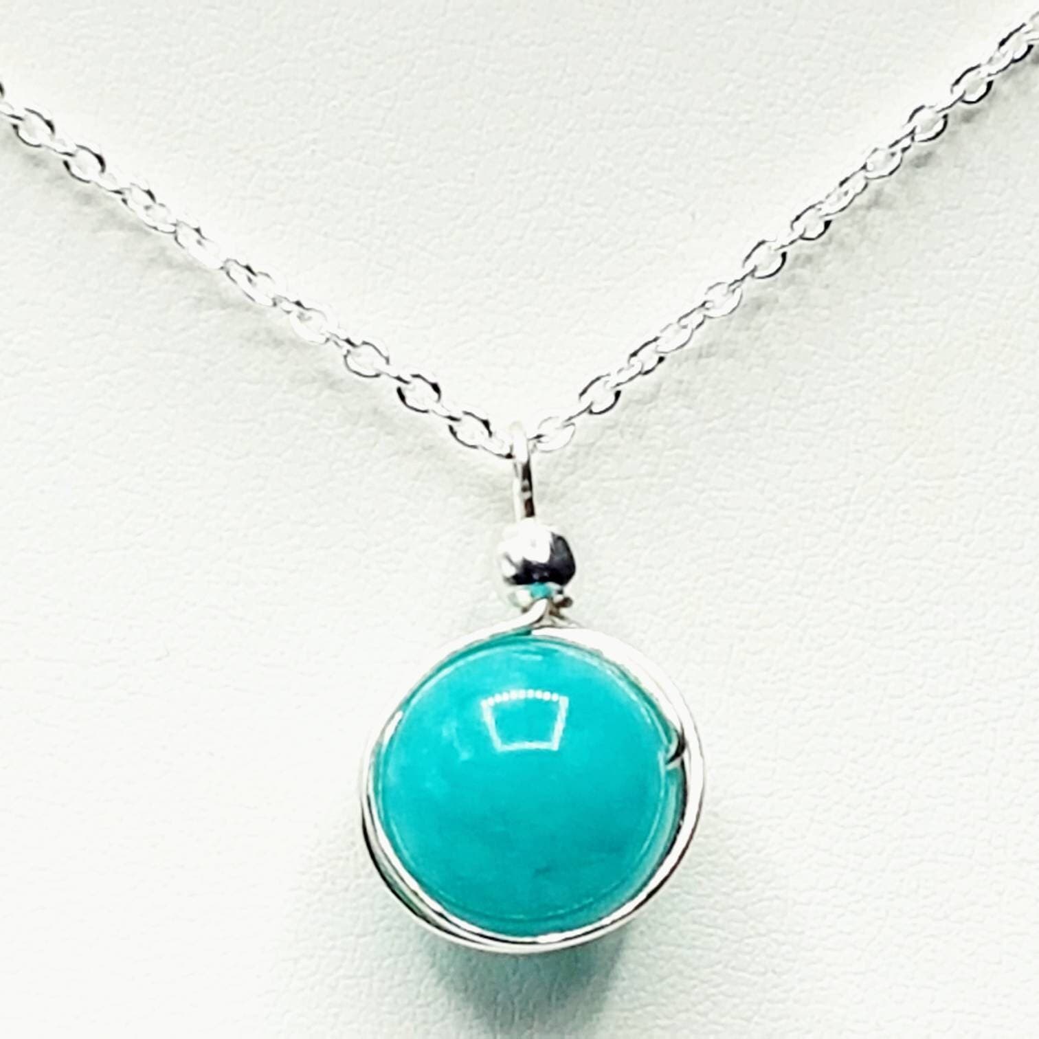 Wire Wrapped Jade Bead Necklace - image 4