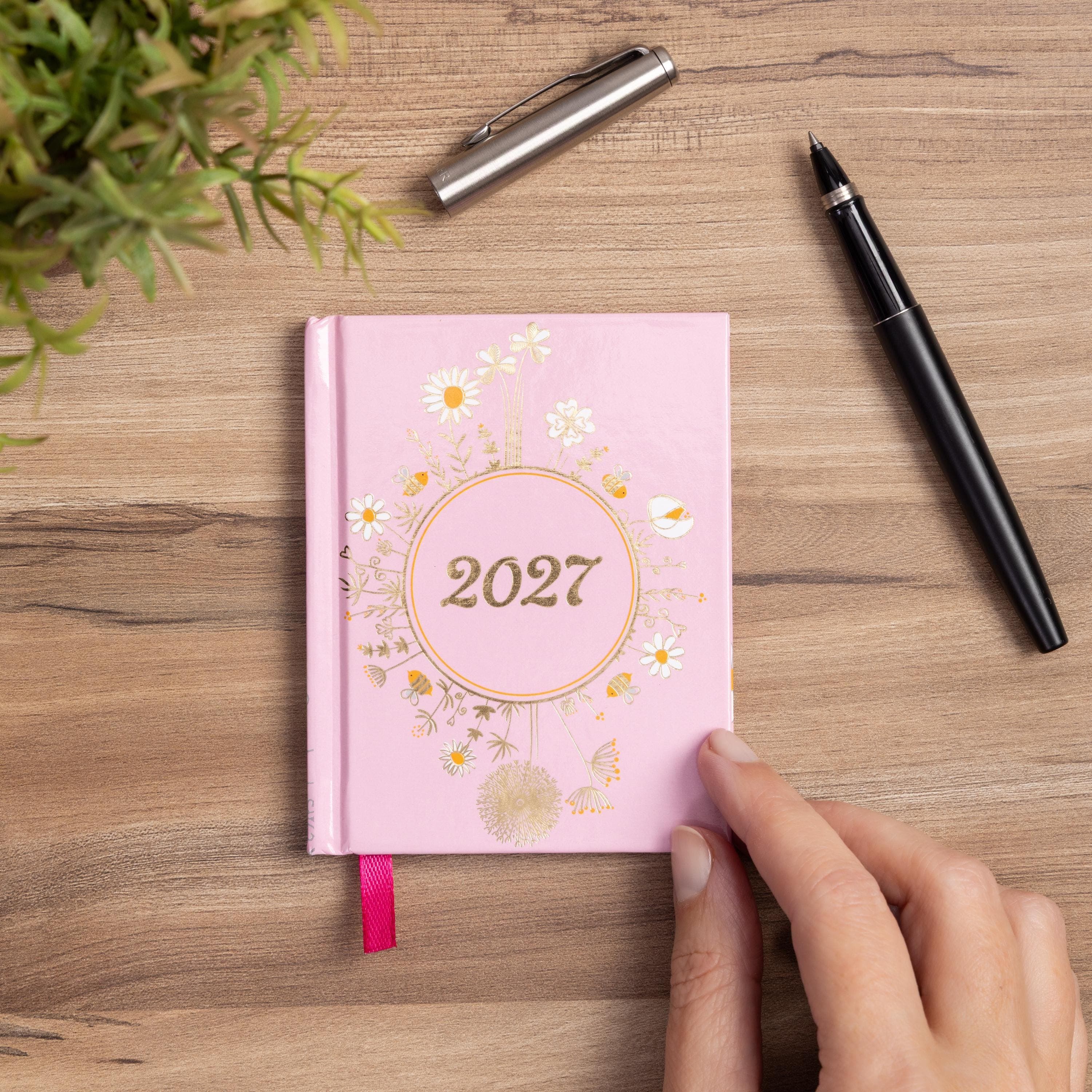 2027 Diary Pocket Size Handbag Week to View Diaries Full Year Calendar planner