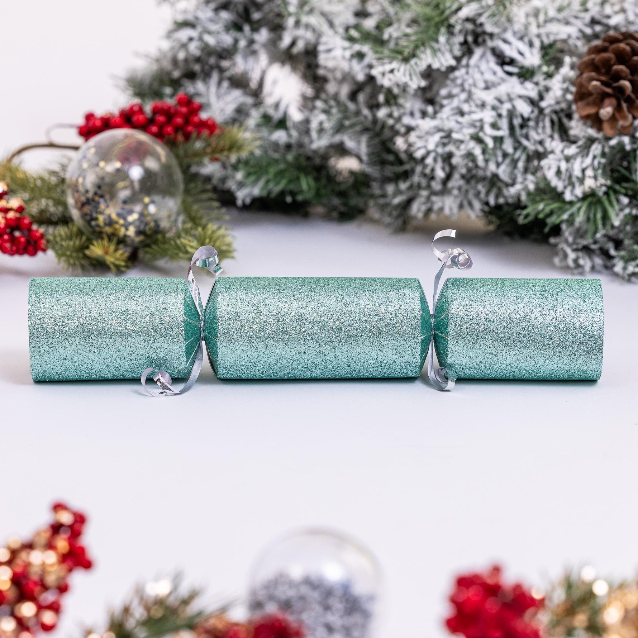 DIY Christmas Cracker Kit: Mint Glitter, Hats, Snaps - Pack of 6 - image 4