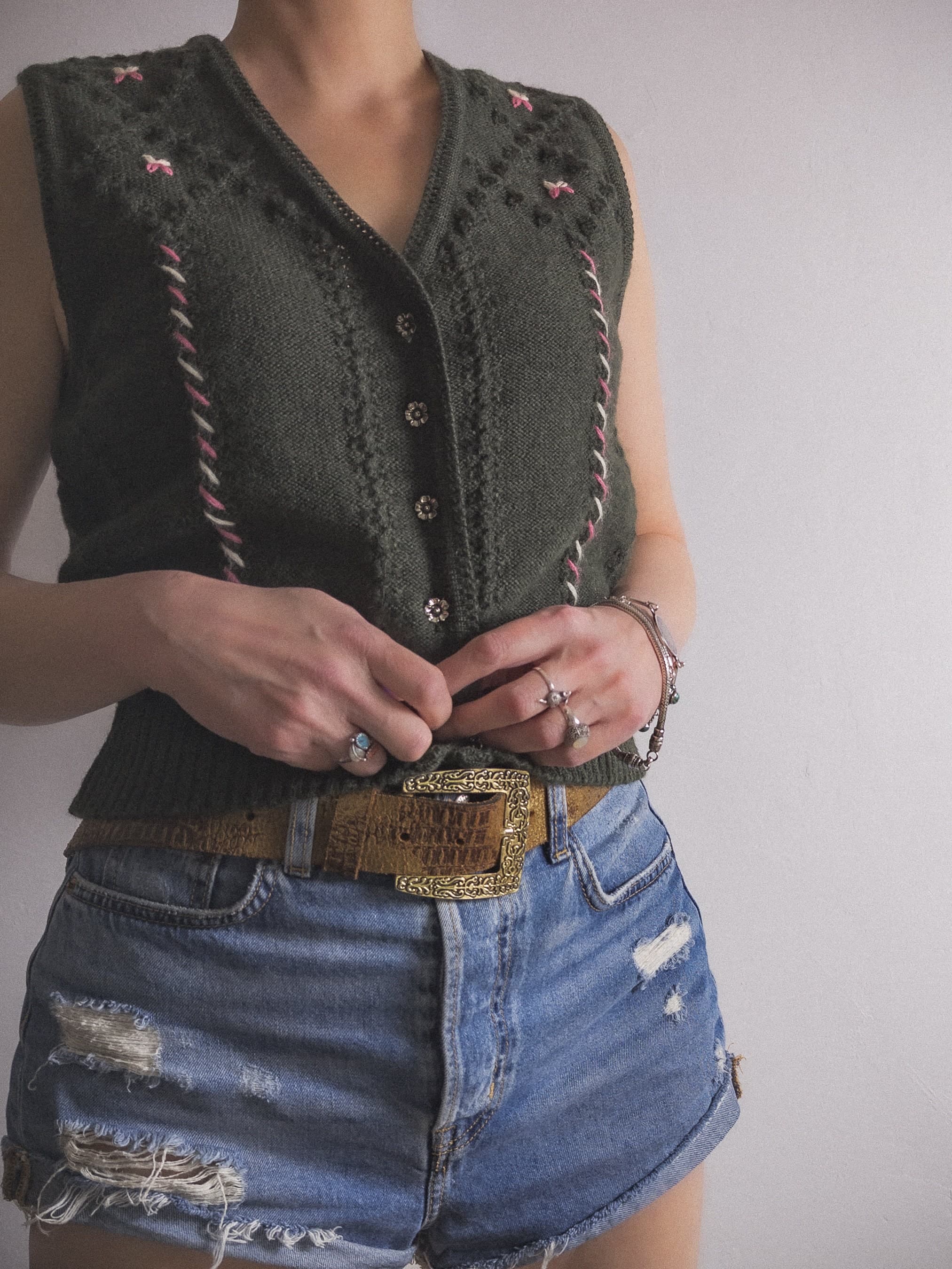 Austrian embroidered sweater vest vintage 1980s Kitz Pichler bavarian fashion forest green pure new wool knit cropped peasant cardigan vest - image 3