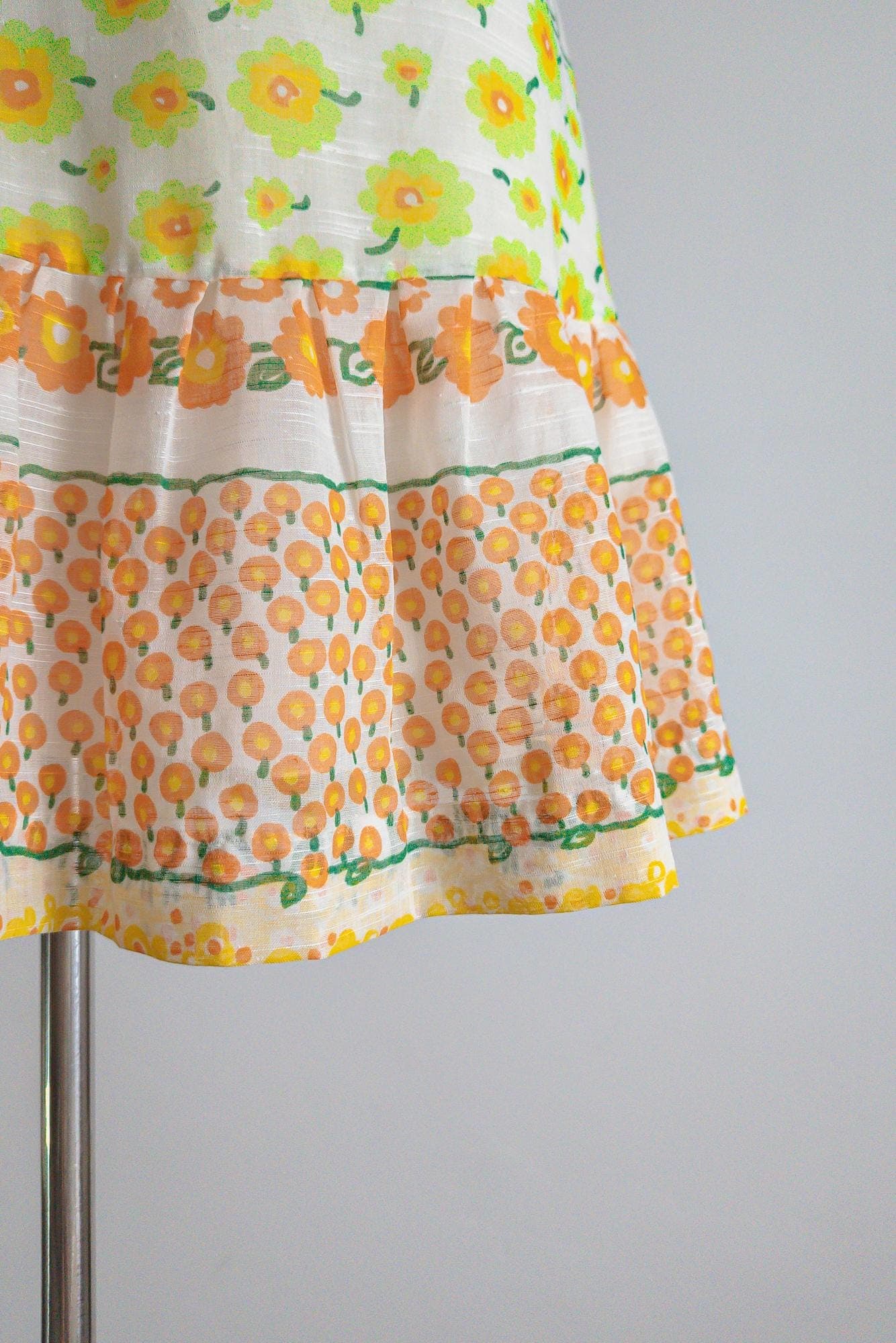 1960s mod gogo cocktail skater dress with marimekko-reminiscent poppy print – vintage 60s scandinavian party mini dress - image 5