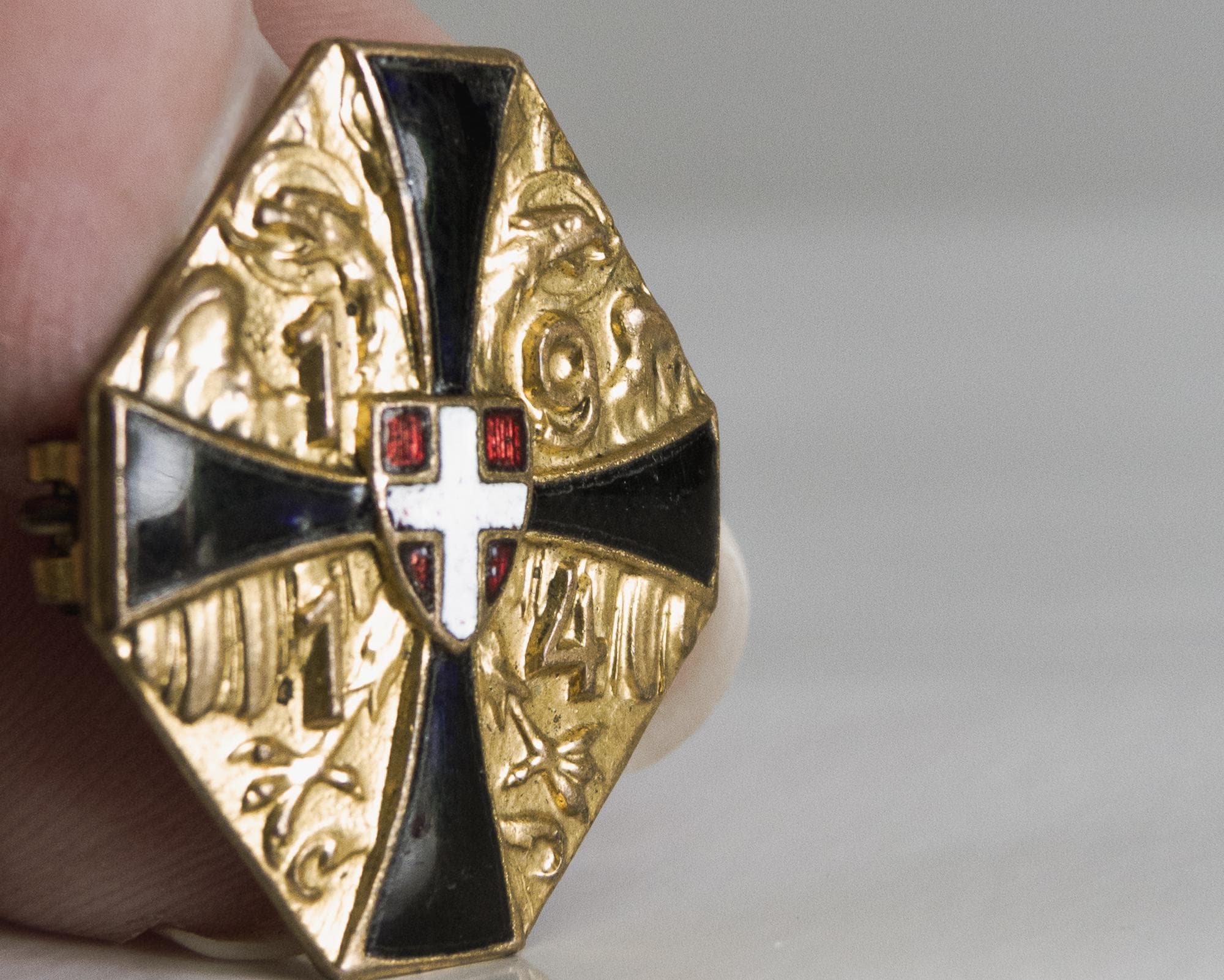 antique patriotic enamel badge 1914 – double-headed eagle austro-hungarian wwi black cross