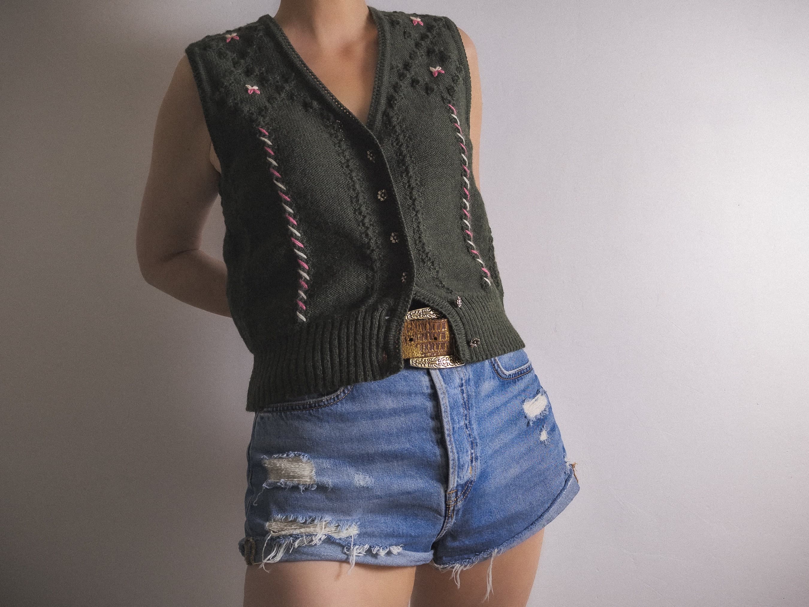 Austrian embroidered sweater vest vintage 1980s Kitz Pichler bavarian fashion forest green pure new wool knit cropped peasant cardigan vest