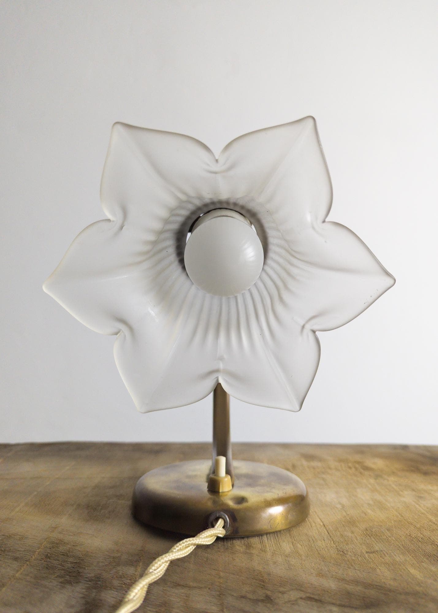 art nouveau to art deco brass tulip lamp wall/table/desk lamp with frosted glass shade, 1930s - image 4