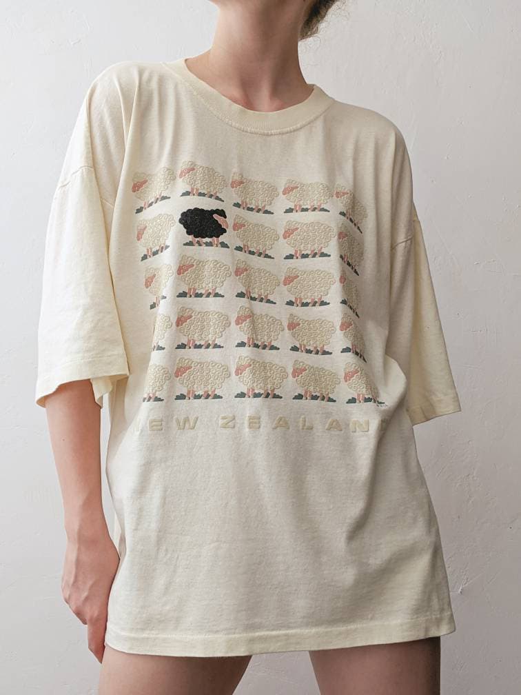black sheep t-shirt vintage 1990s graphic tee New Zealand spell out, signed ©'91 C.D., creamy cotton, single stitch, ribbed crew neck