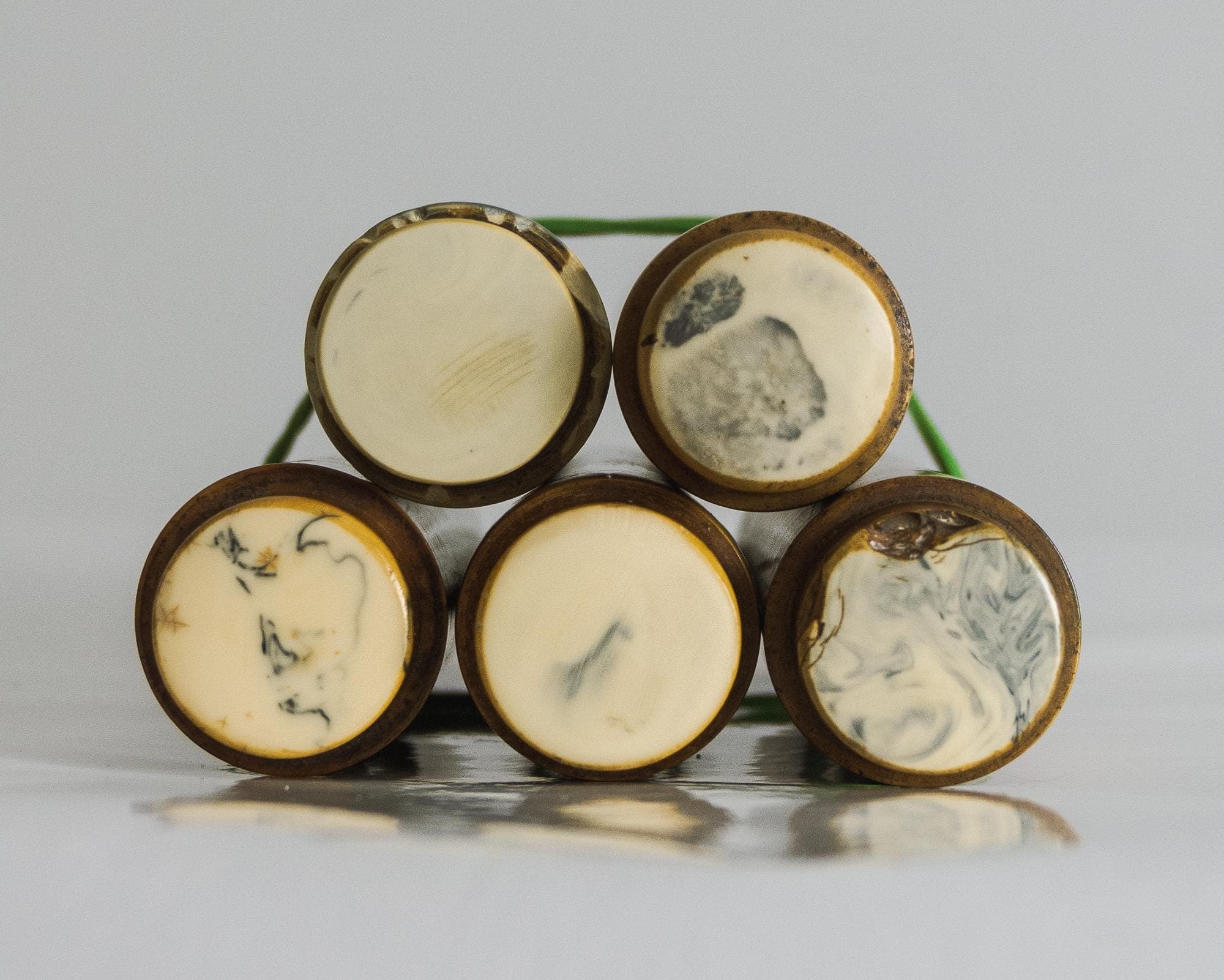 marbled bakelite vintage rod 5 pcs 307 grams antique german bakelite marmled old rod 5 doorknobs - image 5