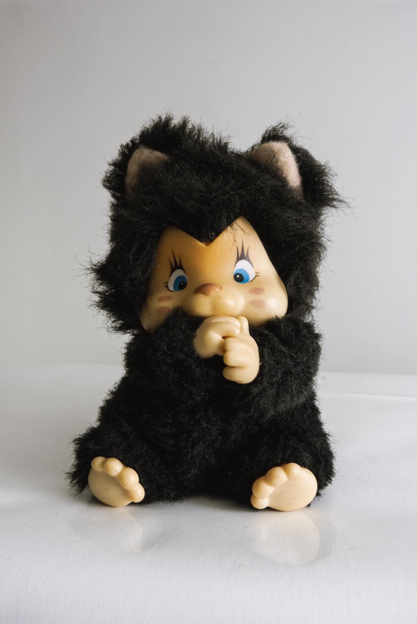 vintage 70s monchhichi nyamy kitten plush 1979, ash black with blush ears, sekiguchi japan - image 5