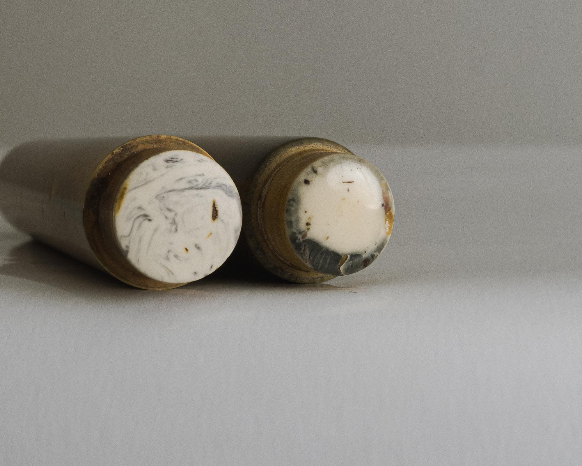 vintage 1950s marbled bakelite rod set 2 pcs 121 grams antique german bakelite old rod two doorknobs - image 5