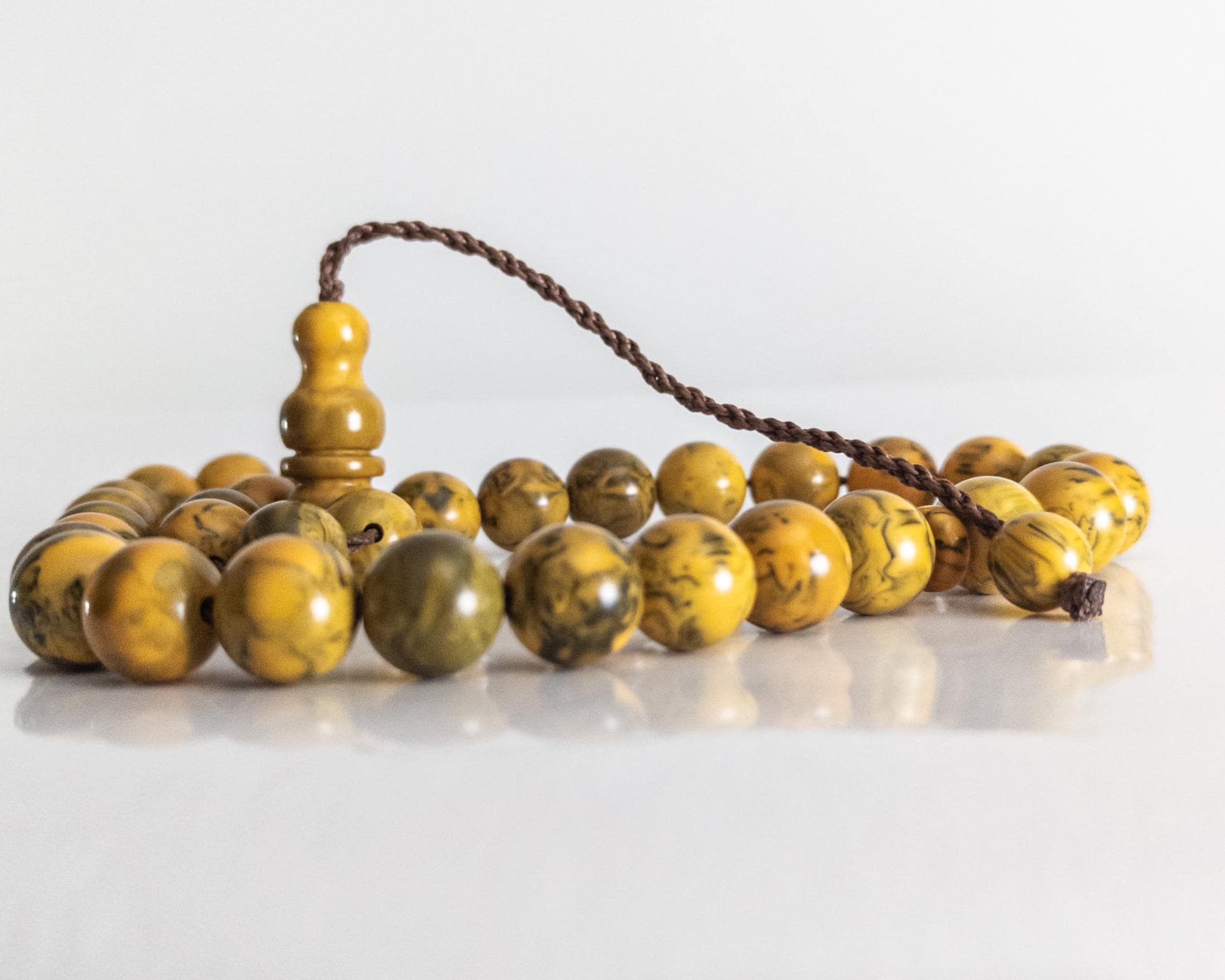 bakelite tesbih prayer beads rosary, round beads 82 g - marbled butterscotch/green
