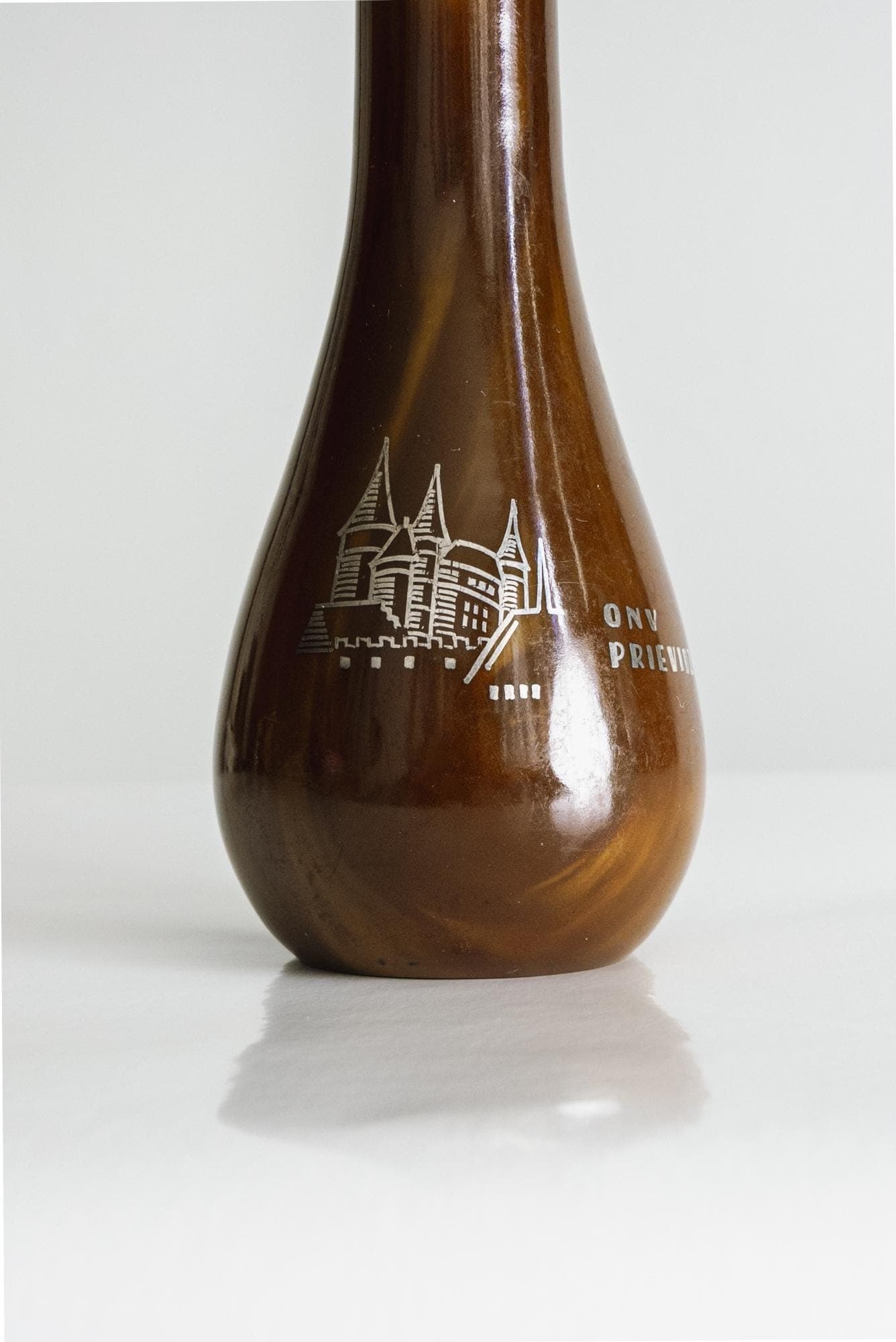 363 grams vintage bakelite vase circa 1950s - image 5