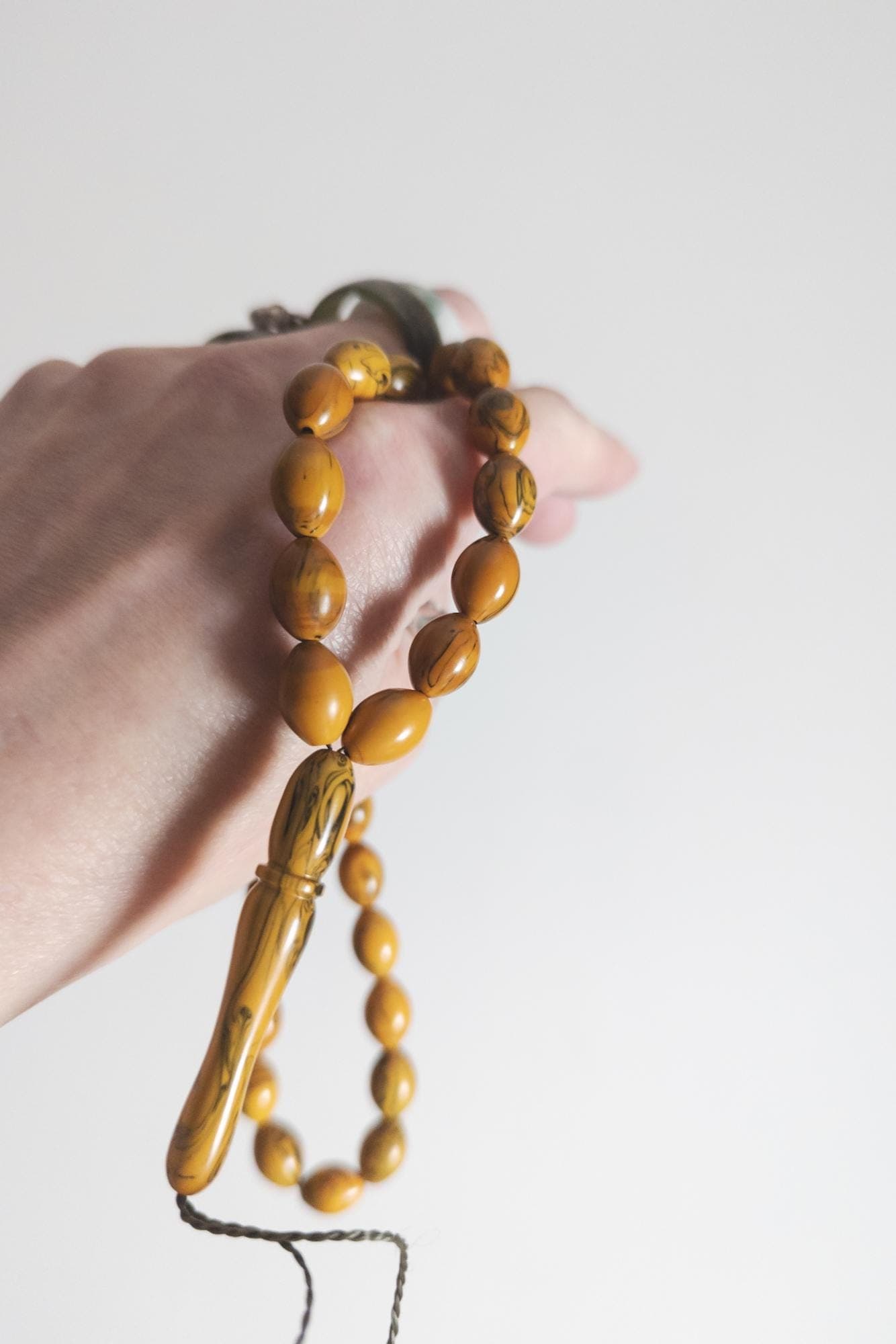 vintage butterscotch marbled bakelite misbah – 38 beads tasbih - image 4