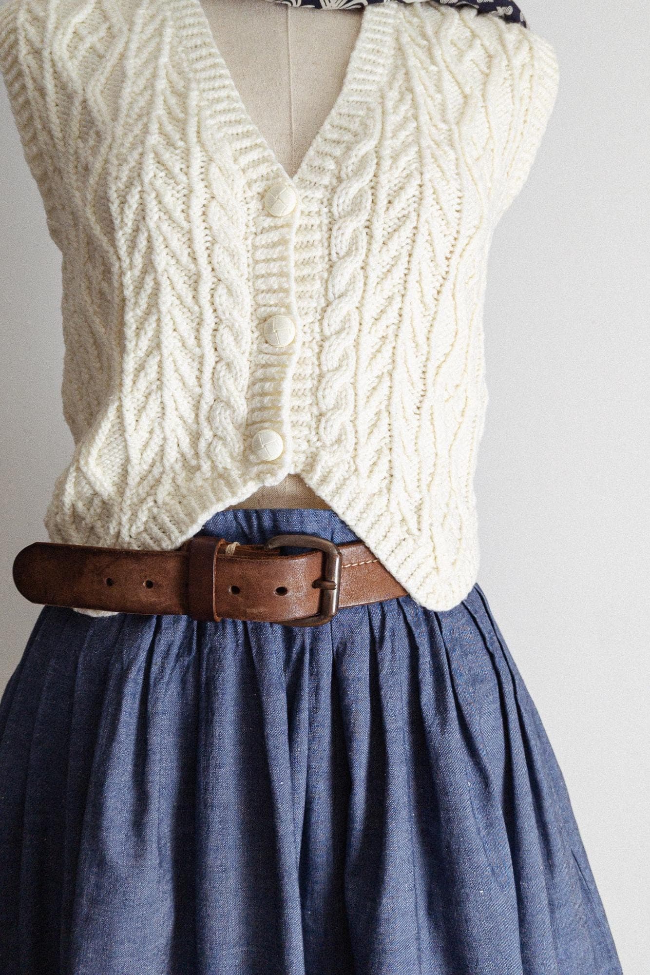 white fisherman knit vest hand knit sweater waistcoat - xs - s - image 4