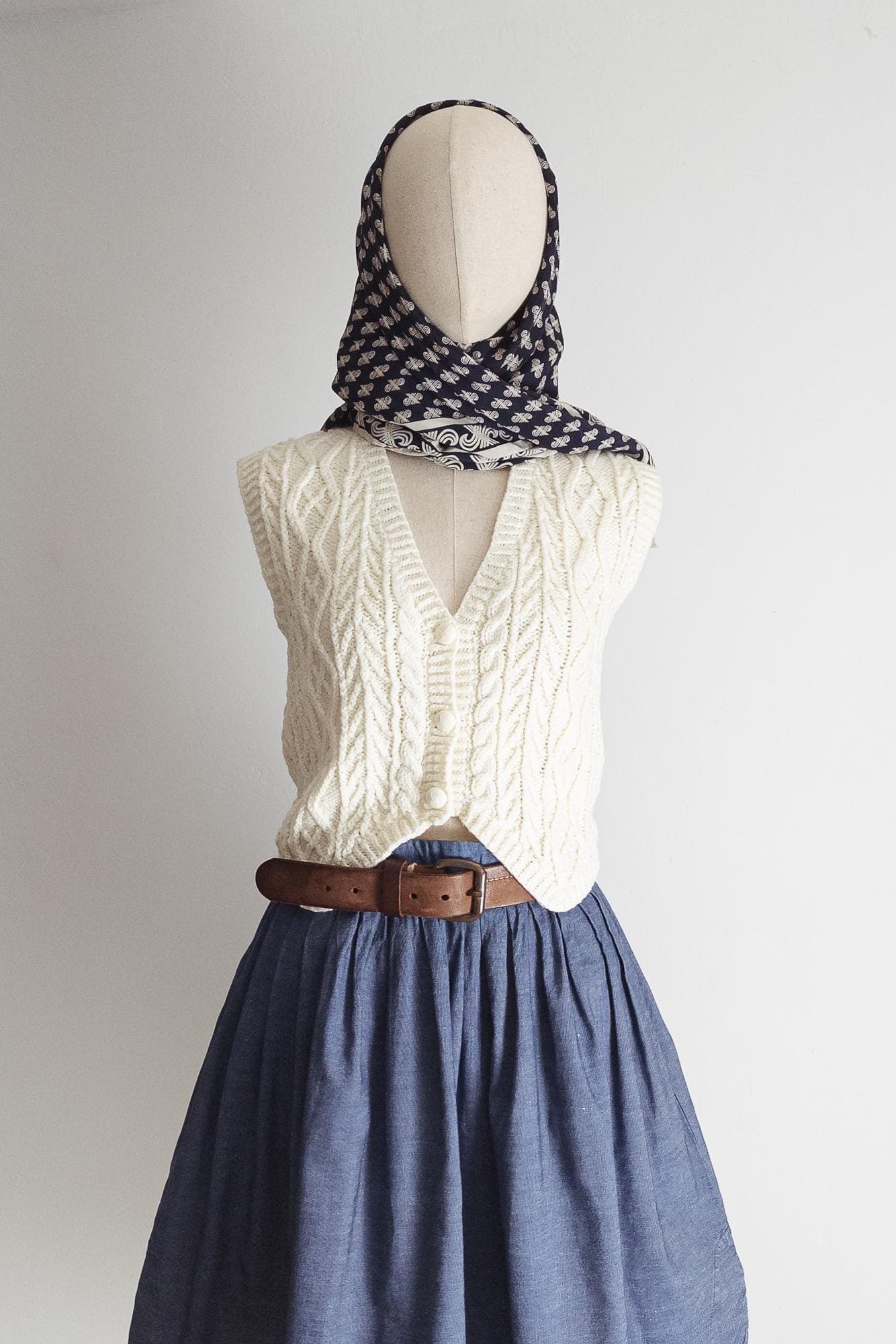 white fisherman knit vest hand knit sweater waistcoat - xs - s - image 5