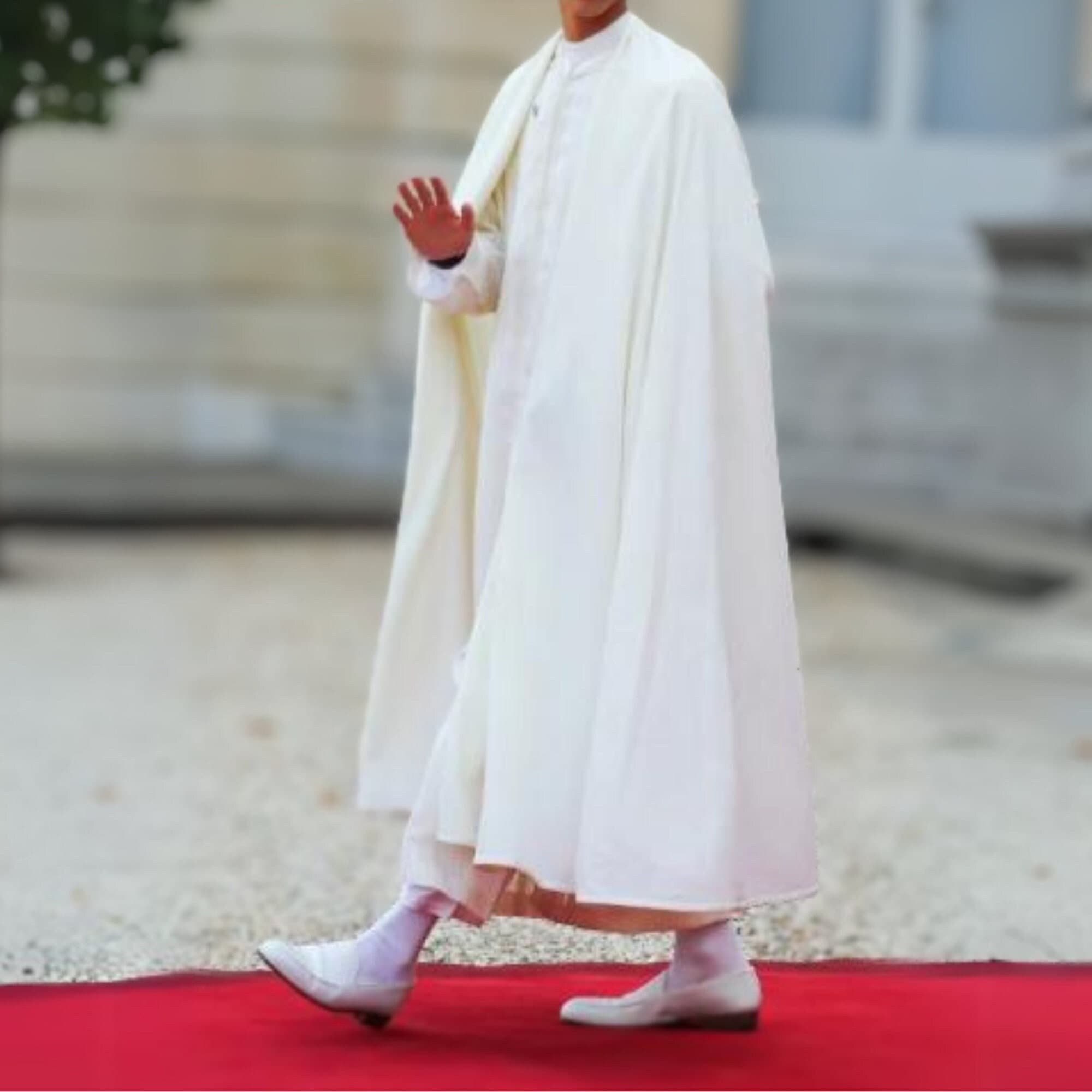 White Linen Hooded Cloak - Traditional Moroccan Burnous Selham and Summer Cape