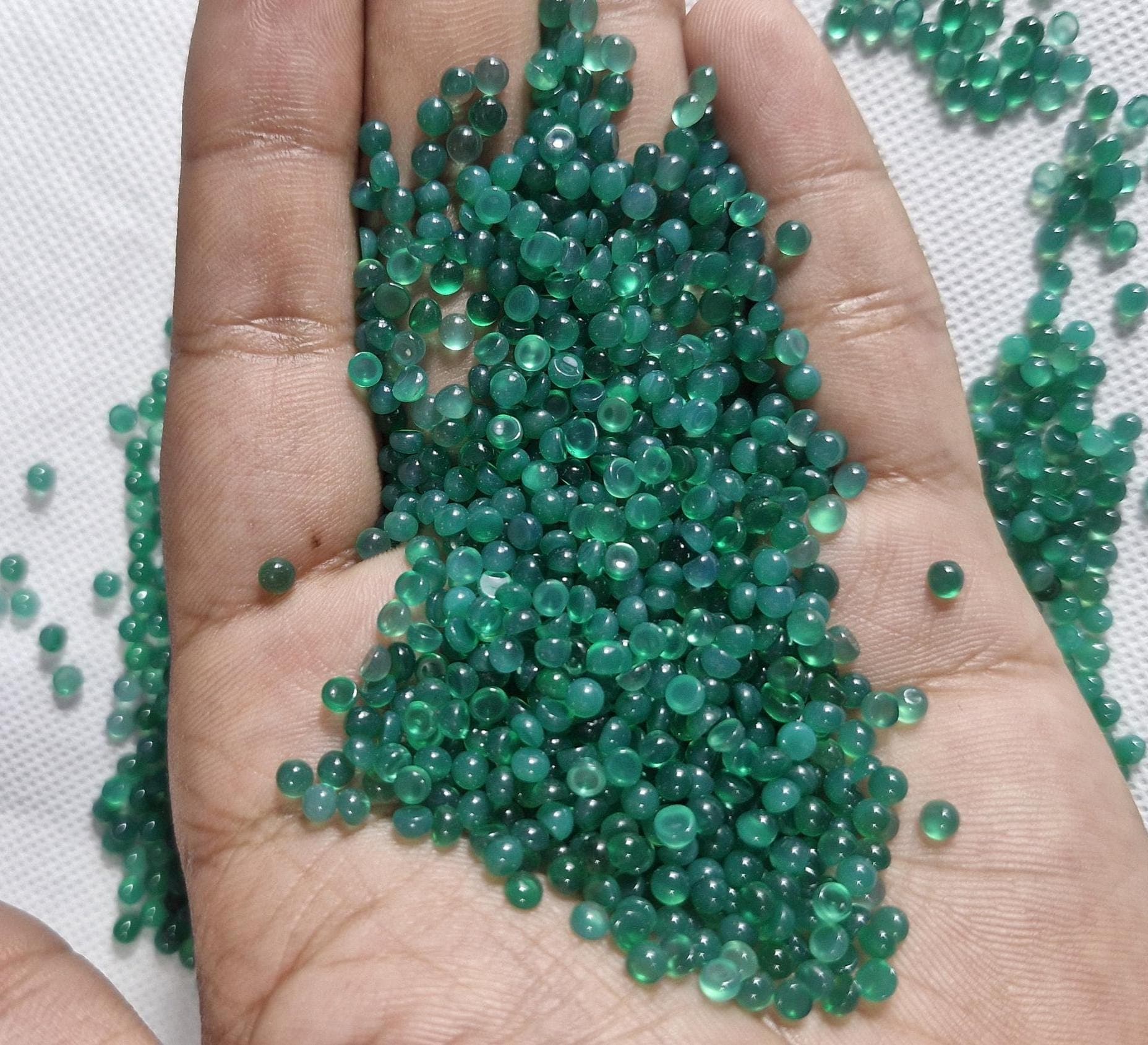 Natural Green Onyx Cabochon: Polished Round Gemstones, 3-8mm - image 5