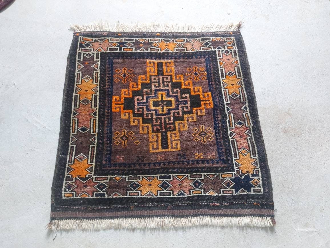 2'4"×2'4" cm Handmade wool rug oriental rug small rug doormat decorative rug vintage vegetable dyed Ethnic square mini rug
