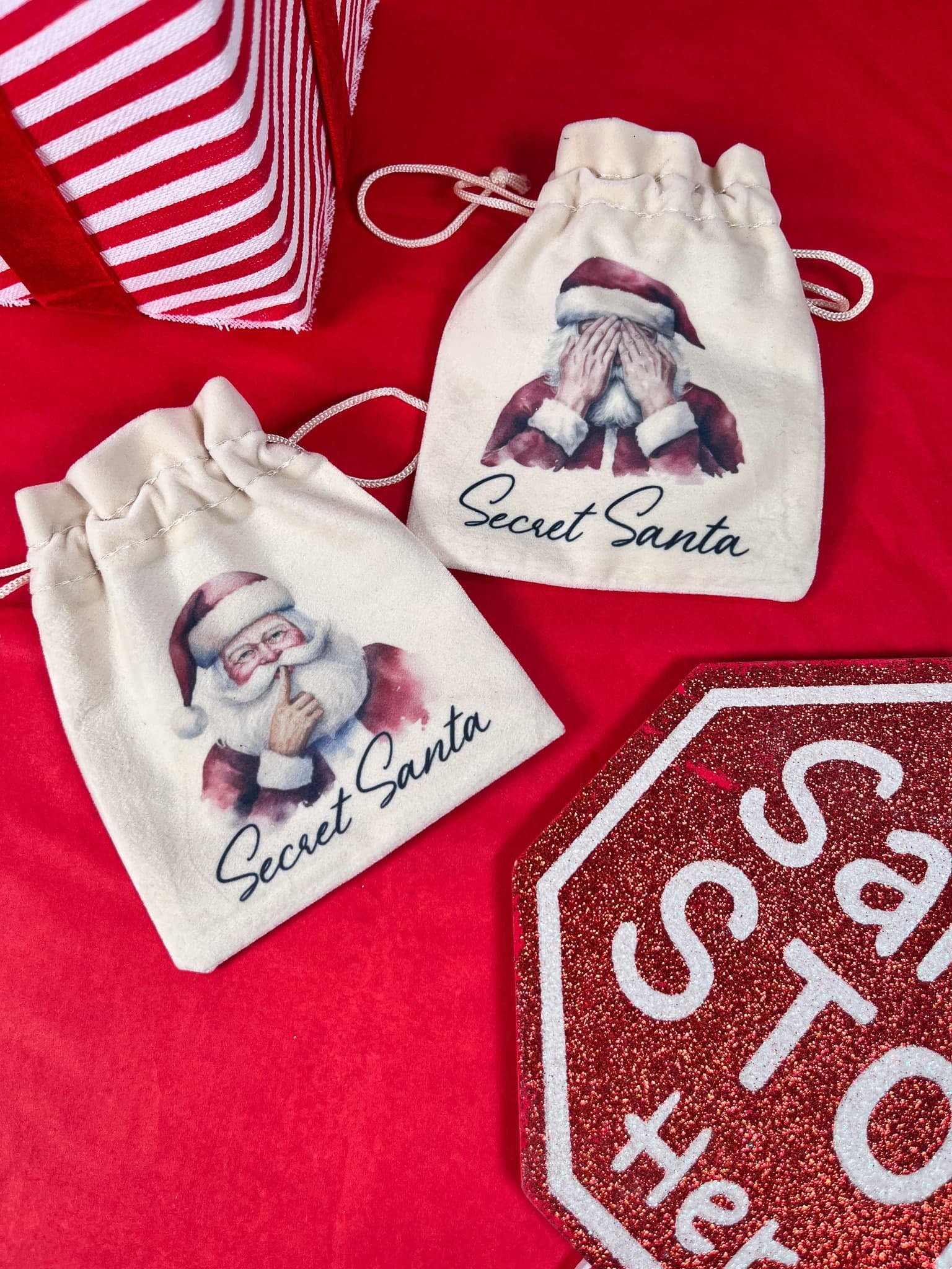 Secret Santa Gift: Velvet Christmas Pouch with Choice of Gift