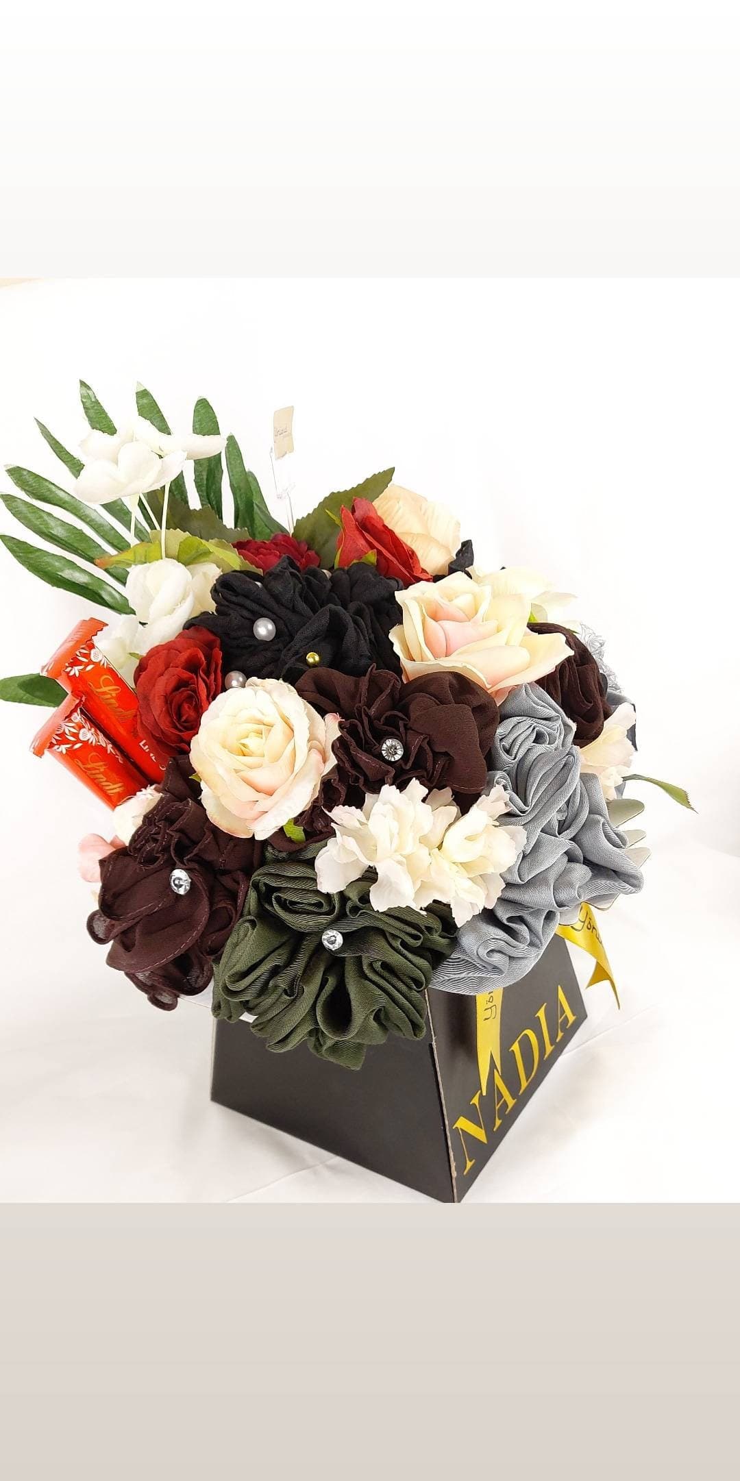 Scarf Hijab Bouquet Flower Gift Thank You Congratulations Wedding Engagement Eid Hajj Umrah Birthday Mother's Day hamper bespoke gifts