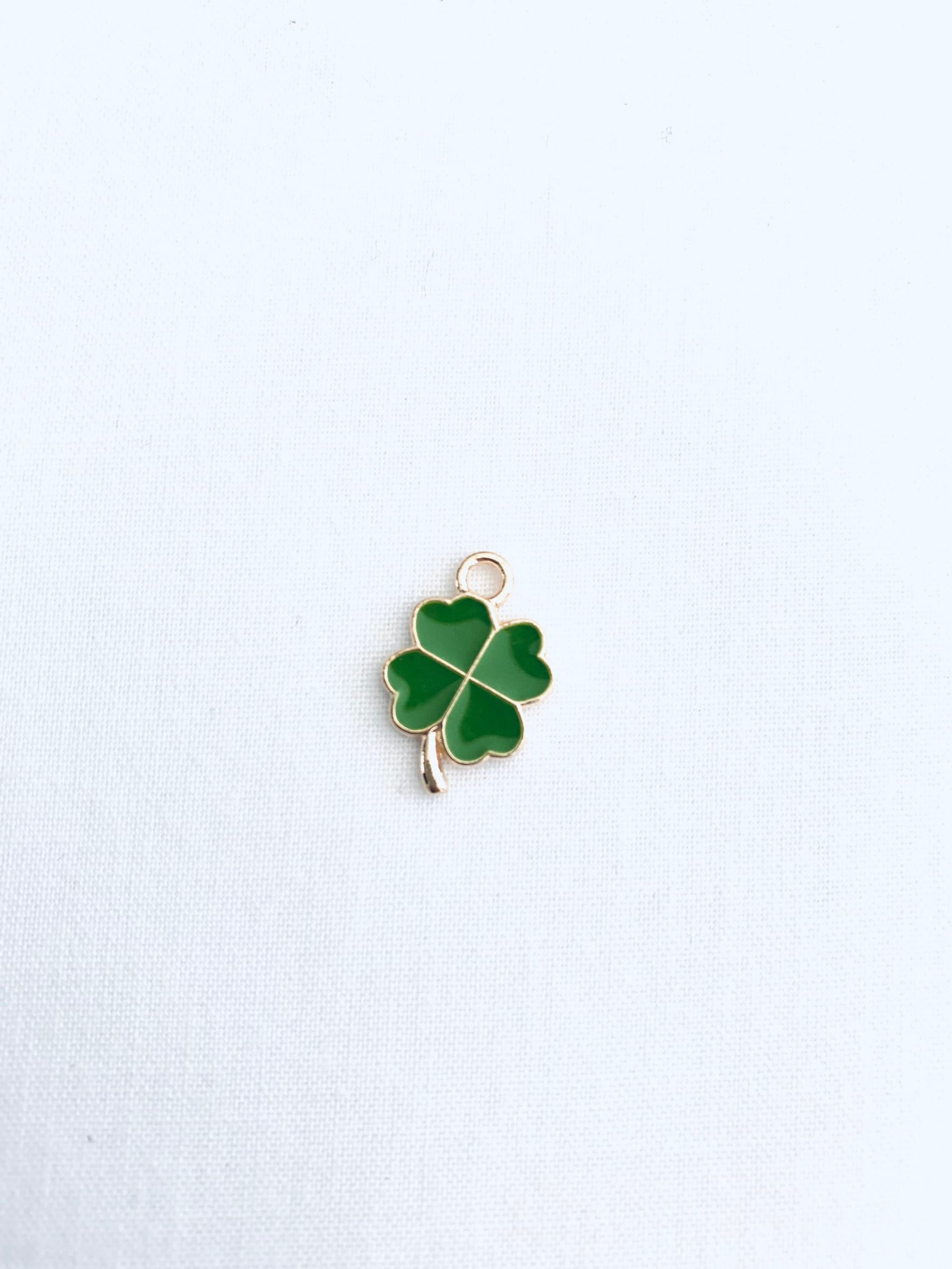 5 pcs Green Lucky Four Leaf Clovers Necklace Charms Pendants, 18mm, hole 2mm. GOLD - image 4