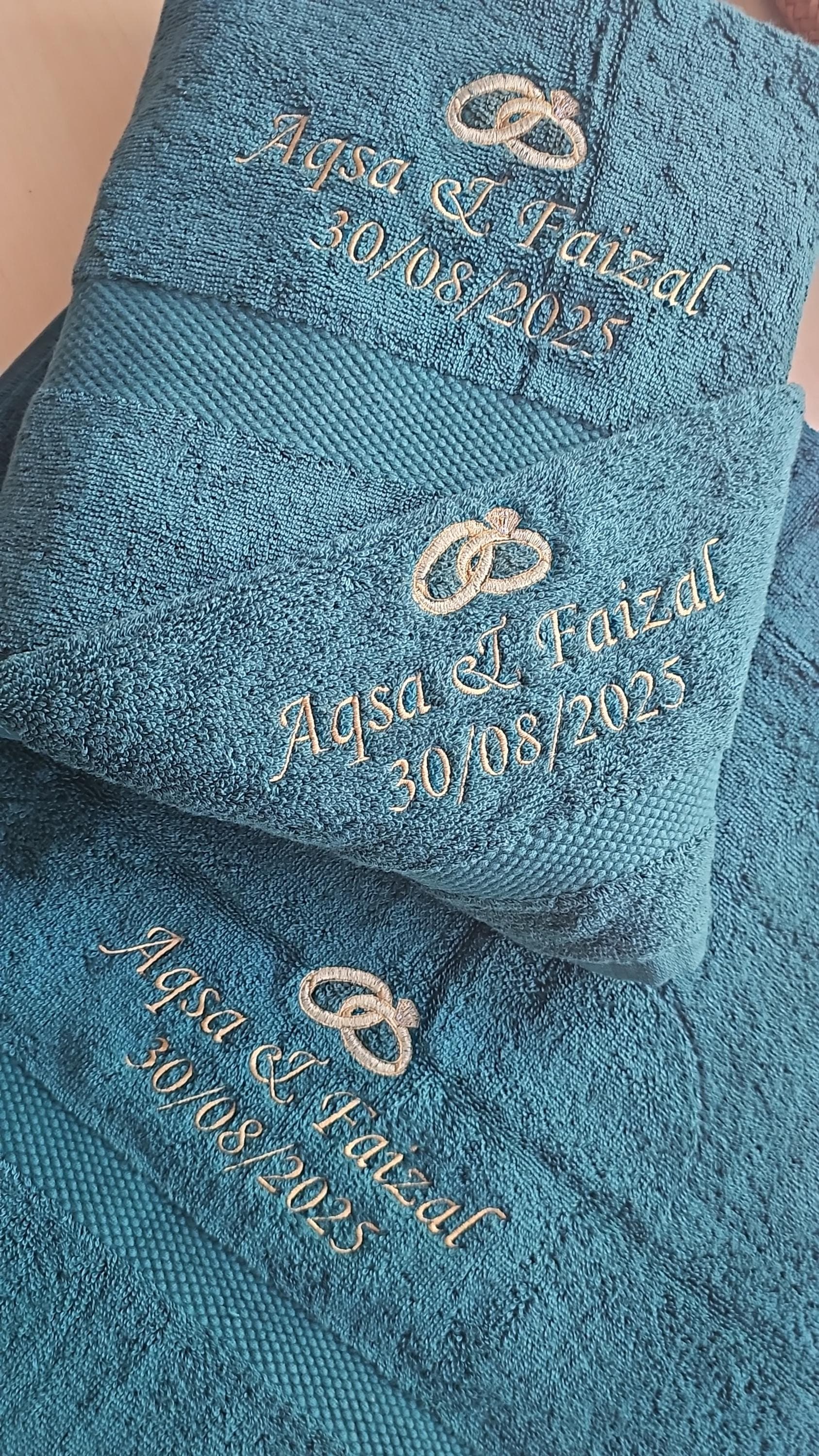 Wedding Gift | Mr and Mrs | His and Hers Towels | Luxury Wedding Rings Band | Embroidered Gift | House Warming | New Home | Nikkah Walima