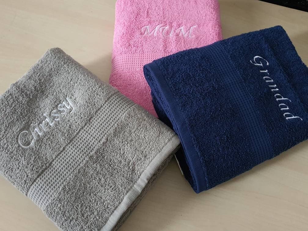 Personalised embroidered Towel– Bath, Hand and Face Sizes | Customised Gift for Wedding, Birthday, Mum Dad, Bridesmaids, Baby