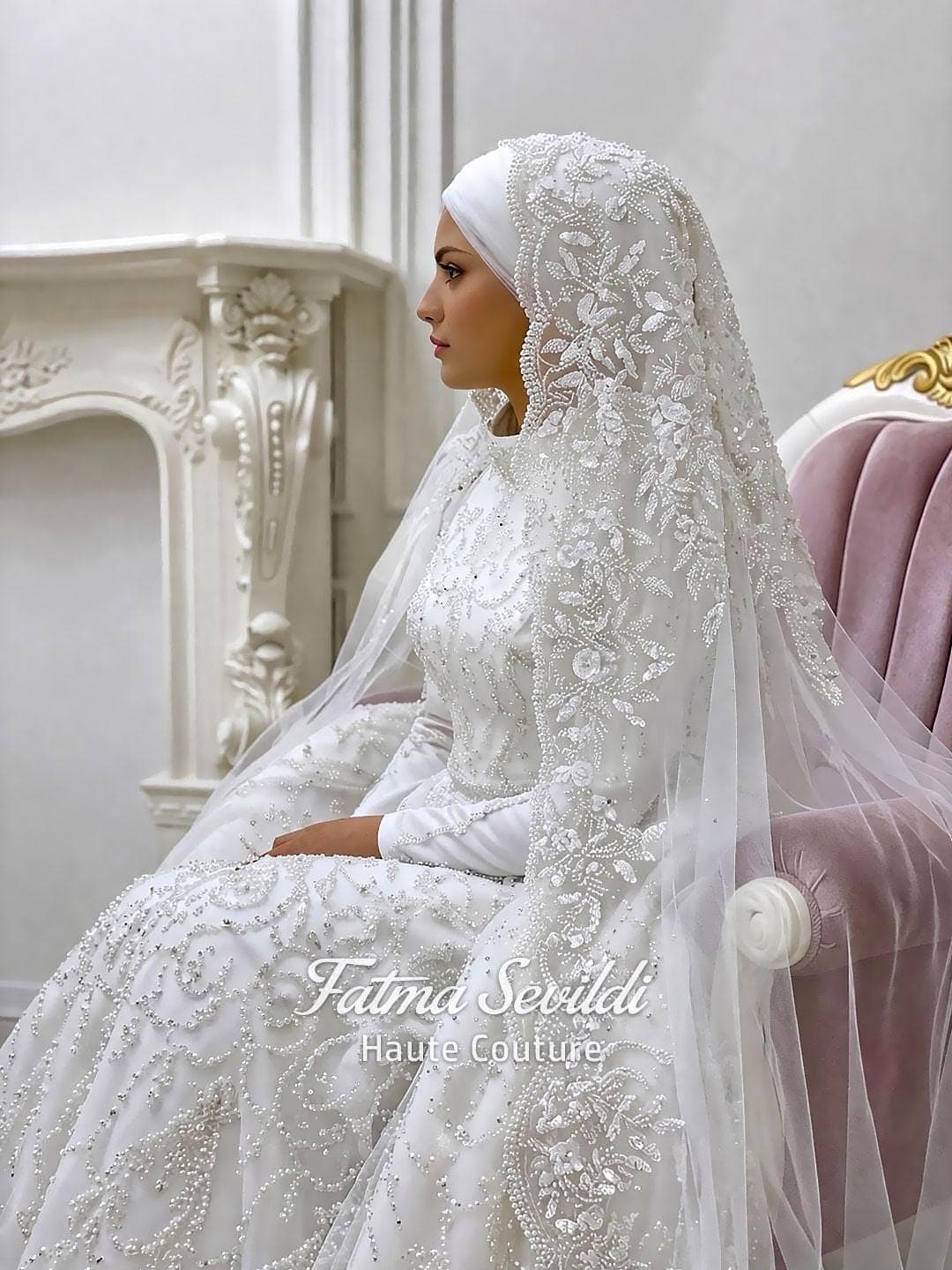Luxury Cathedral Lace Mantilla Veil, Hijab Wedding Headpiece, Handcrafted Bridal Tulle
