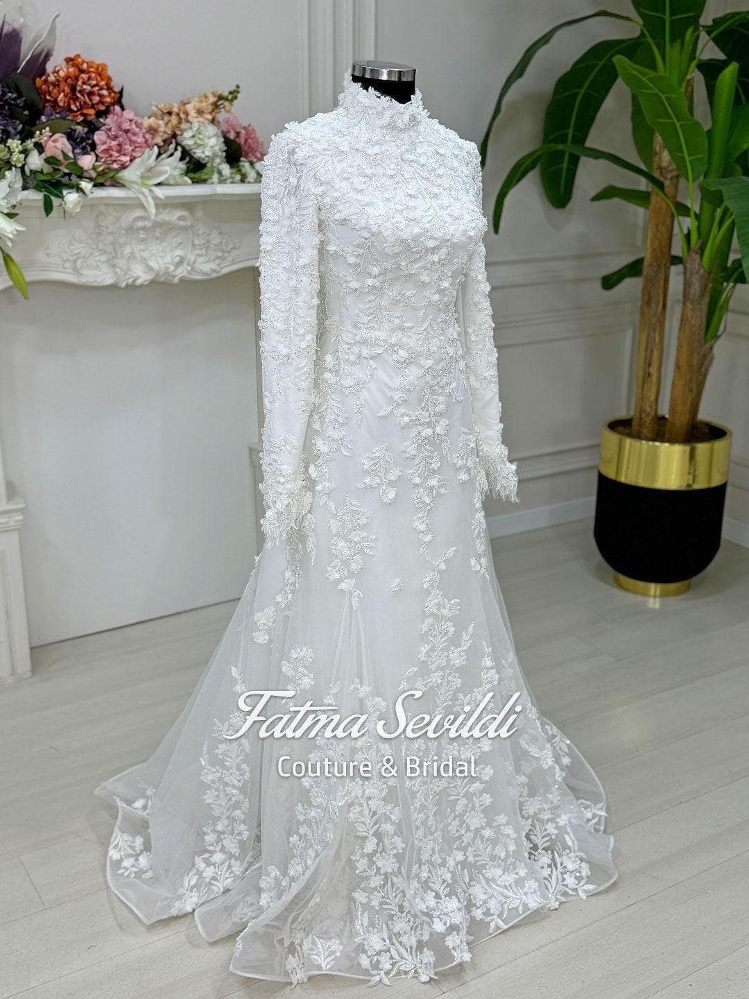 Fatma Sevildi Couture,
Modest Wedding Dress,
Muslim Wedding Dress,
Hijab Wedding Dress,
islamic wedding dress,
Tesettür Gelinlik,
Hijab Bridal Gown,
Arabic Wedding Dress,
Hijab Evening Dress,
Modest Prom Dress,
Long Sleeve Bridal Dress