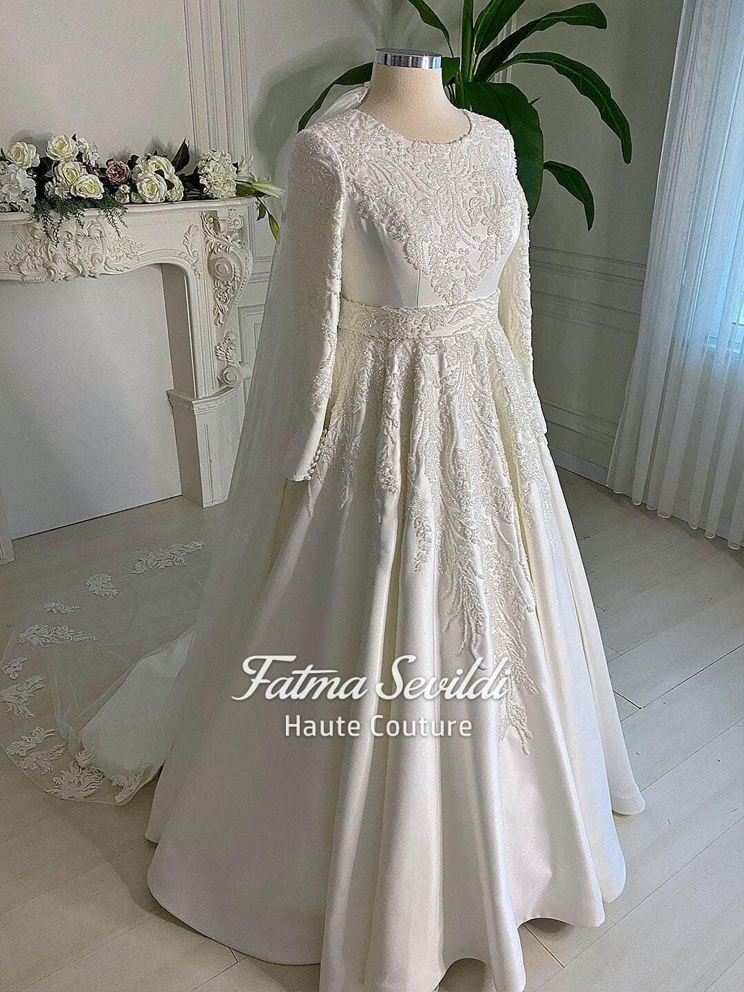 Muslim Wedding Dress with Hijab, Lace Detail Long Sleeve A-Line Modest Muslim Bridal Gown