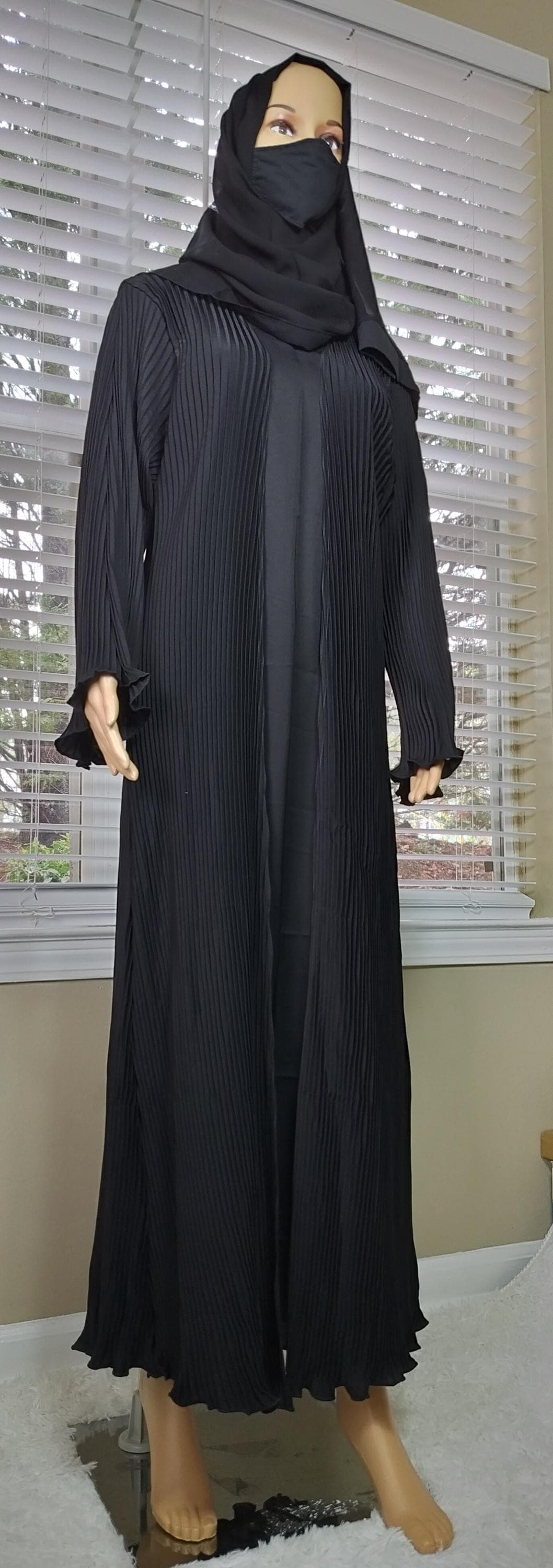 Pleated Black Abaya Kimono: Modest Fashion Dress with Headscarf & Belt - image 5