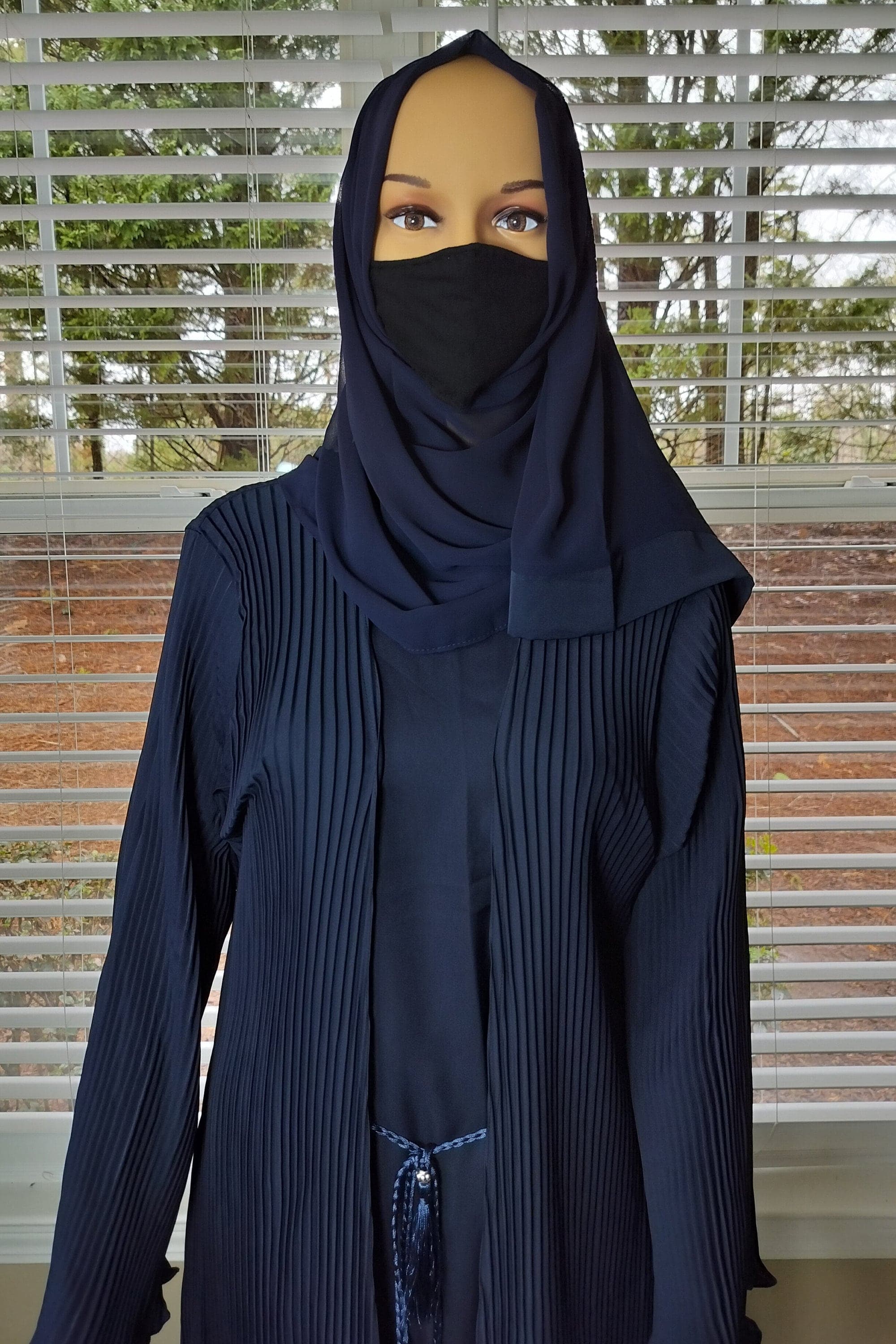 Pleated Abaya Kimono: Modest Fashion Dubai Dress with Headscarf & Belt - image 4