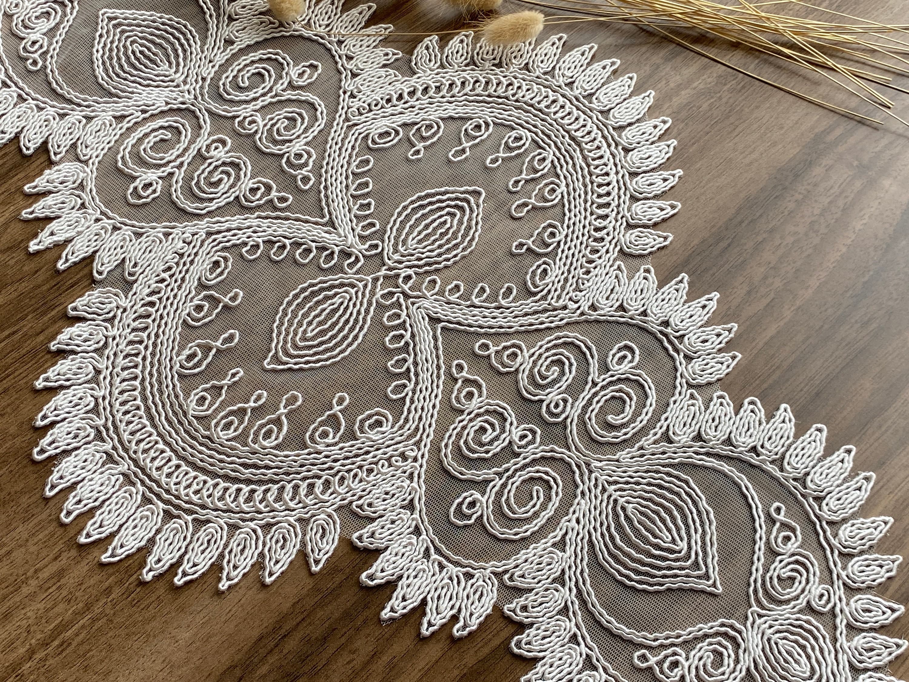Cream French lace doily placemats, Vintage velvet lace placemats, Dainty lace doily mats, Delicate Antique style lace doily mats, LC222 - image 3
