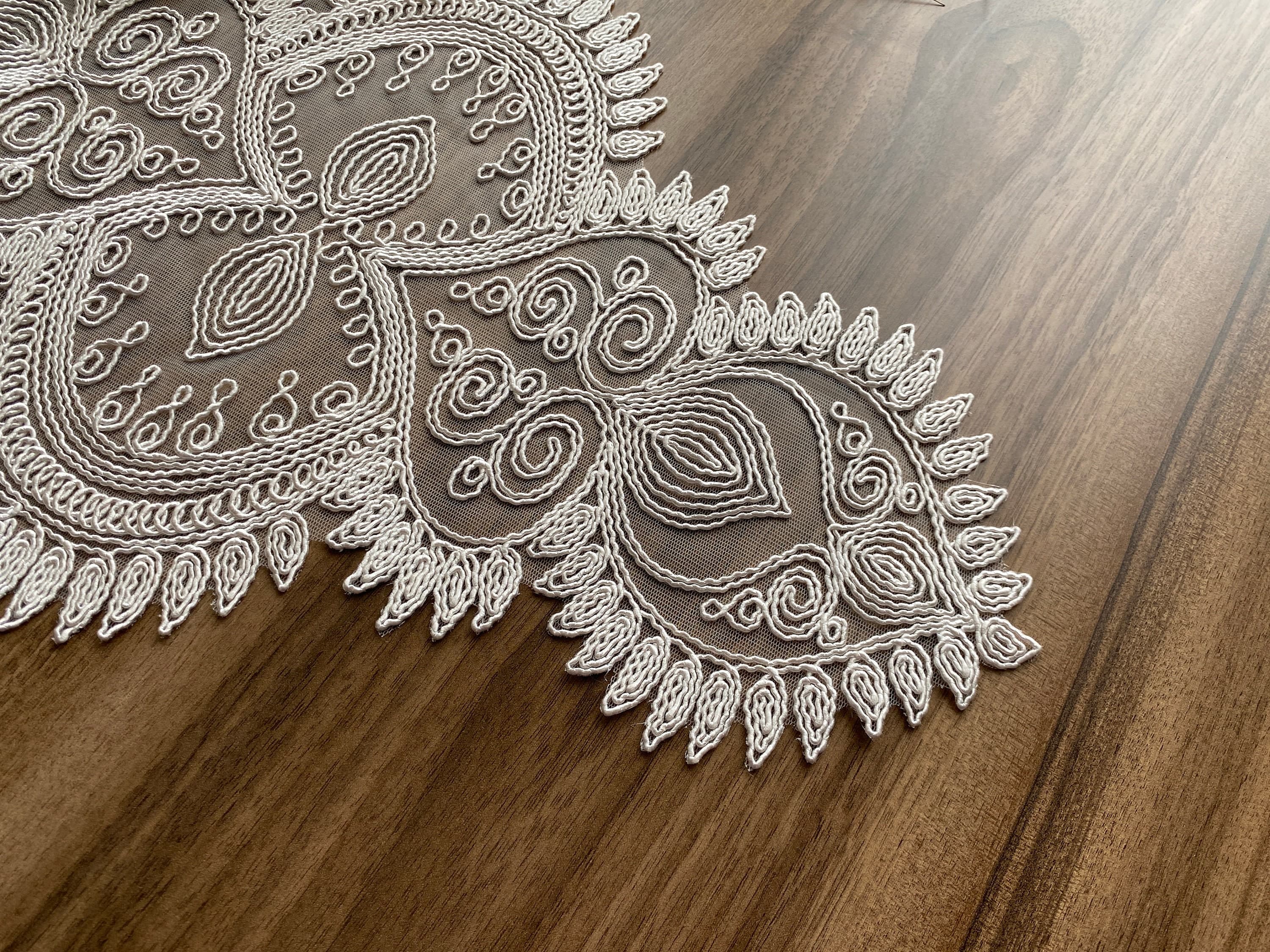 Cream French lace doily placemats, Vintage velvet lace placemats, Dainty lace doily mats, Delicate Antique style lace doily mats, LC222 - image 5