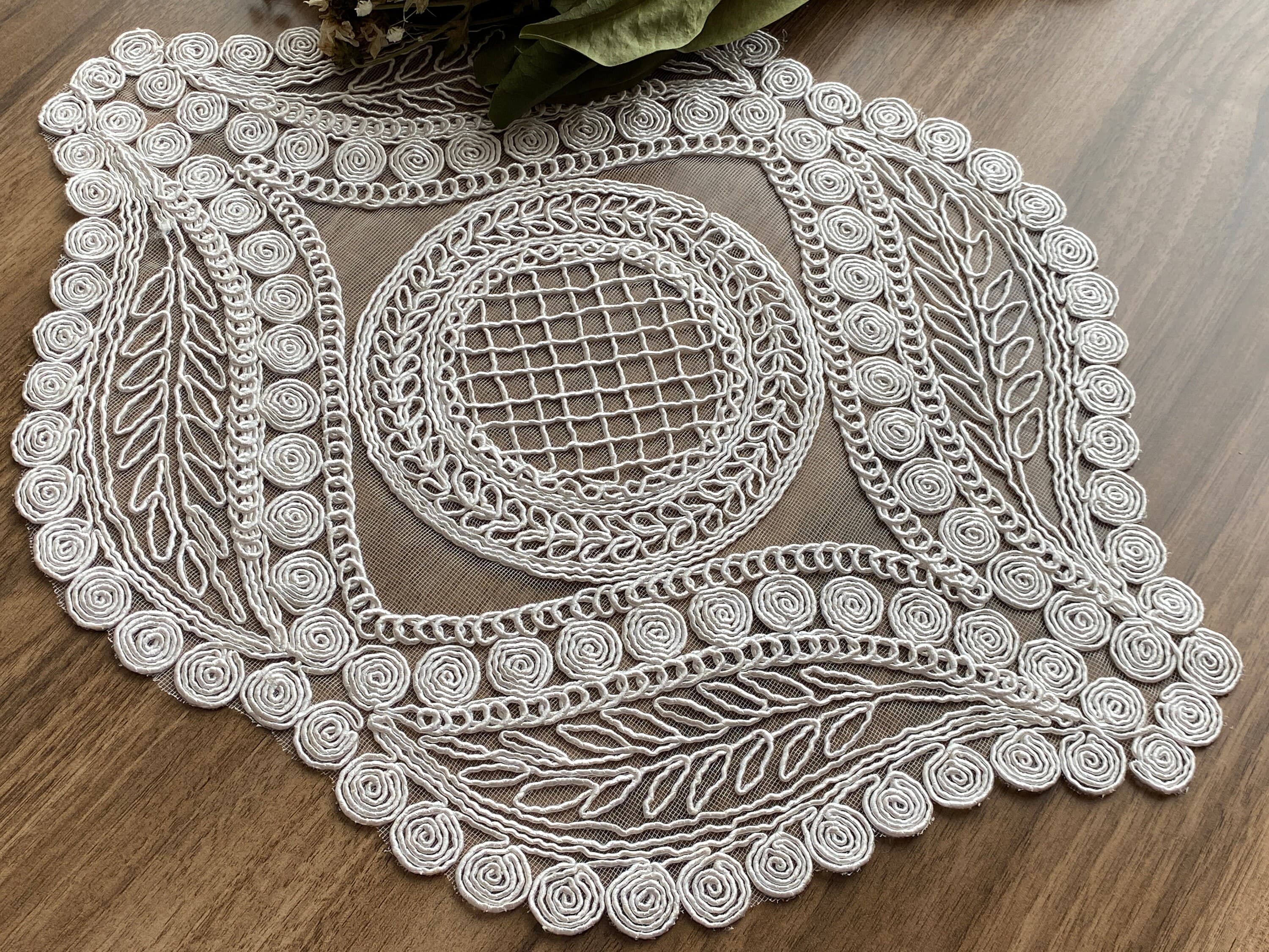Cream French lace doily placemats, Vintage velvet lace placemats, Dainty lace doily mats, Delicate Antique style lace doily mats, LC203 - image 3