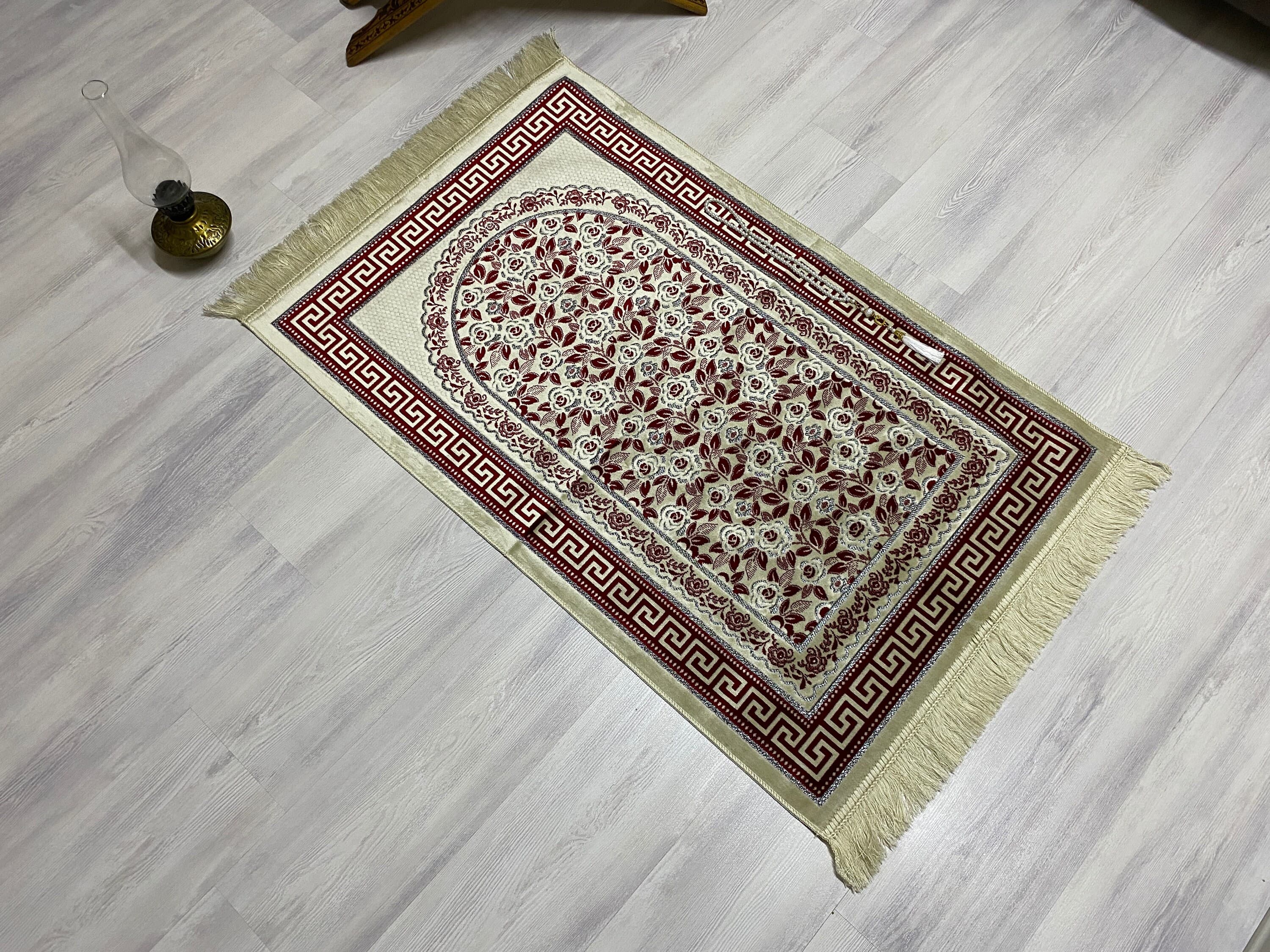 Soft Burgundy Prayer Mat, Nikah Gift, Sejadah Prayer Mat with Tasbeeh, Muslim Wedding Gift, Prayer Rug, Muslim Janamaz, Islamic Gift, RNR505 - image 4