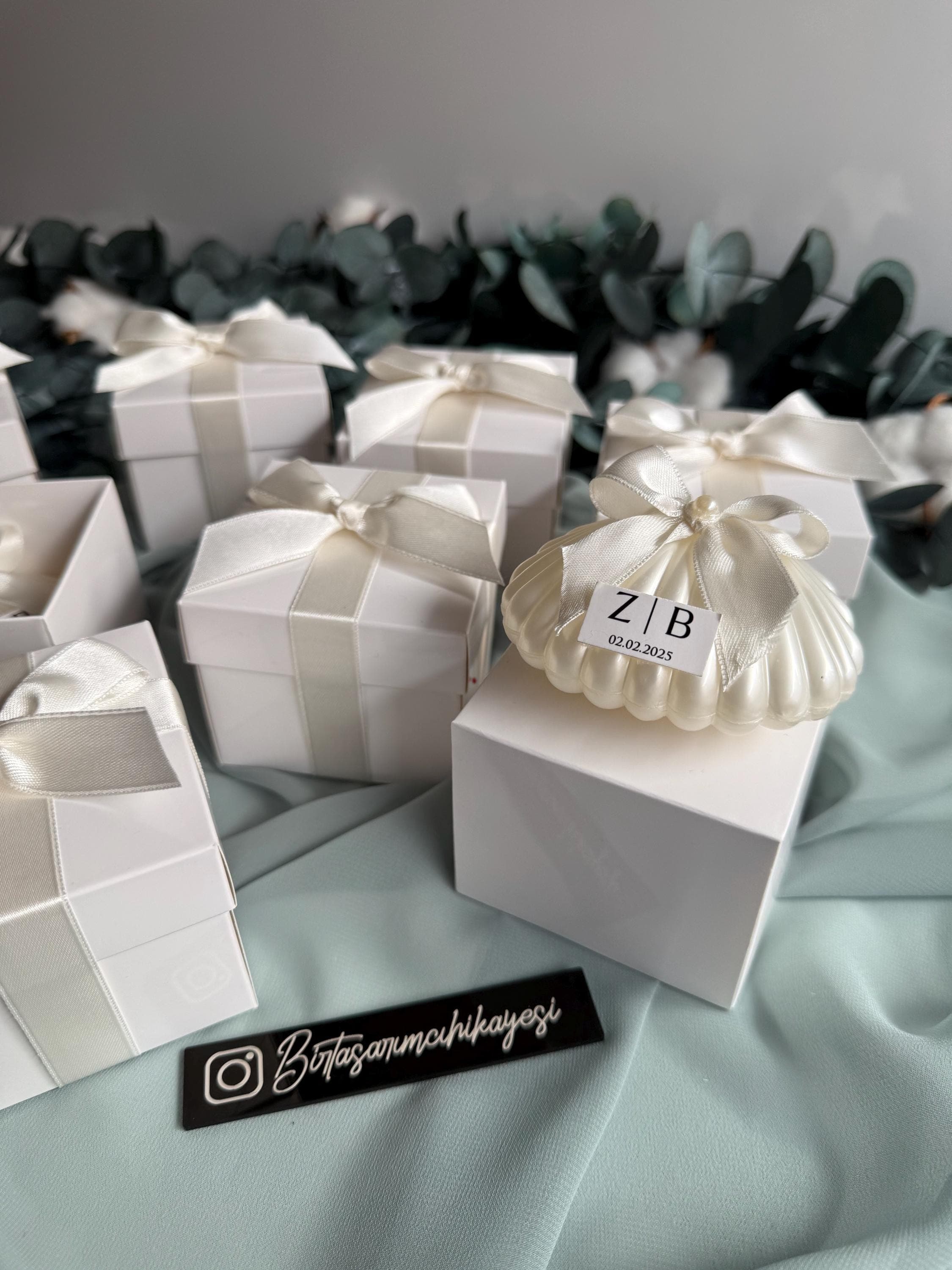 Pearl Oyster Shell Candle Favor, Handmade Wedding Gift