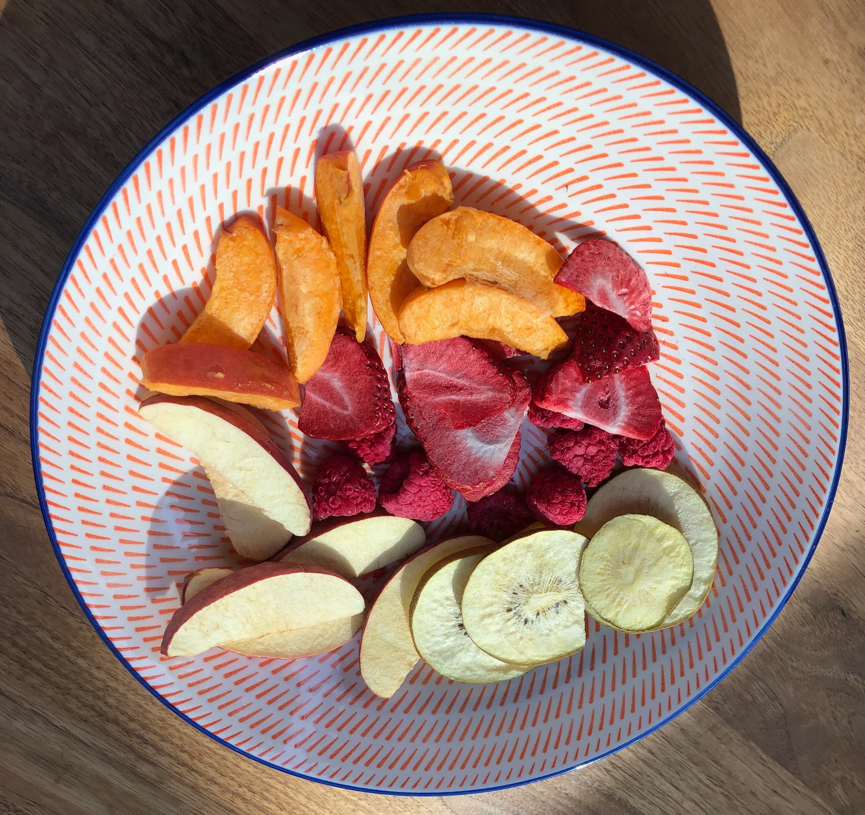 Freeze Dried Strawberries - A healthy alternative snack! Produced in the UK. Not dehydrated. Smoothies, breakfast, cereal - image 4