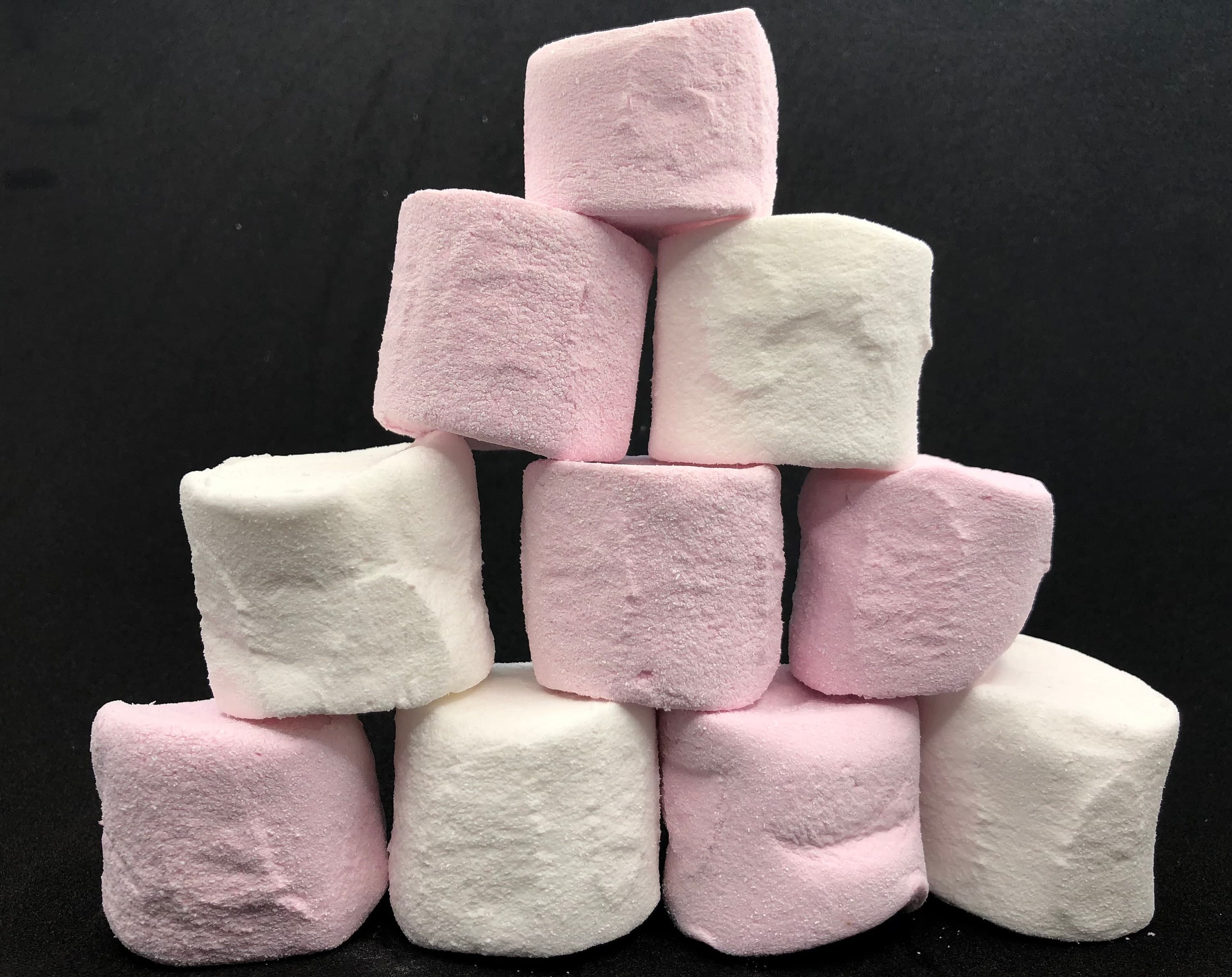 Freeze Dried Large Marshmallow. Large, crunchy, delicious treats for party's, hot chocolate, presents or even movie night snacks!!! UK Made.