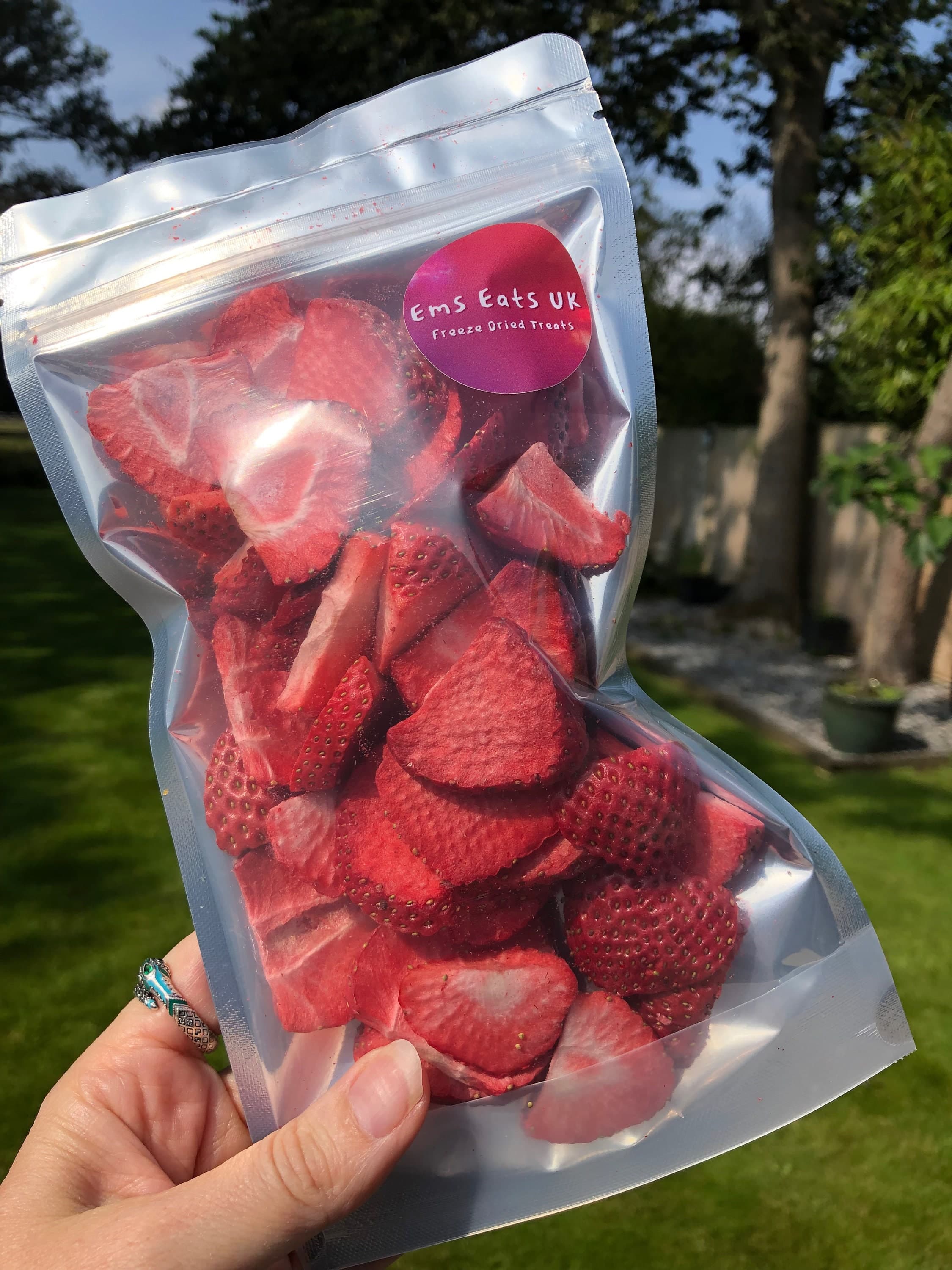 Freeze Dried Strawberries - A healthy alternative snack! Produced in the UK. Not dehydrated. Smoothies, breakfast, cereal - image 3